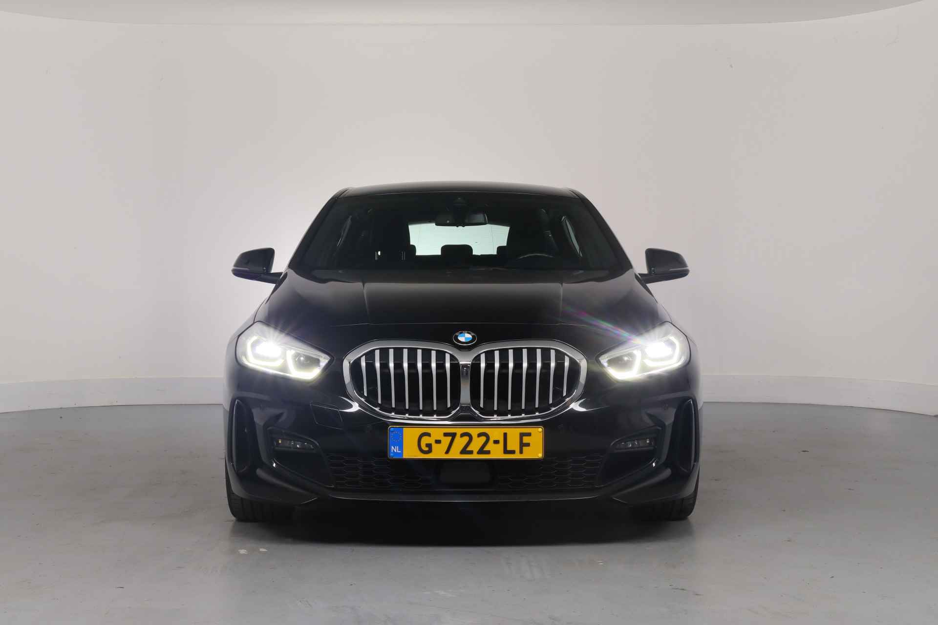 BMW 1-serie 118i Executive Edition | 1e Eigenaar! | Dealer Onderhouden! | M-Pakket | Navi | Clima | LED | Sportstoelen | Parkeersensoren V+A - 2/36