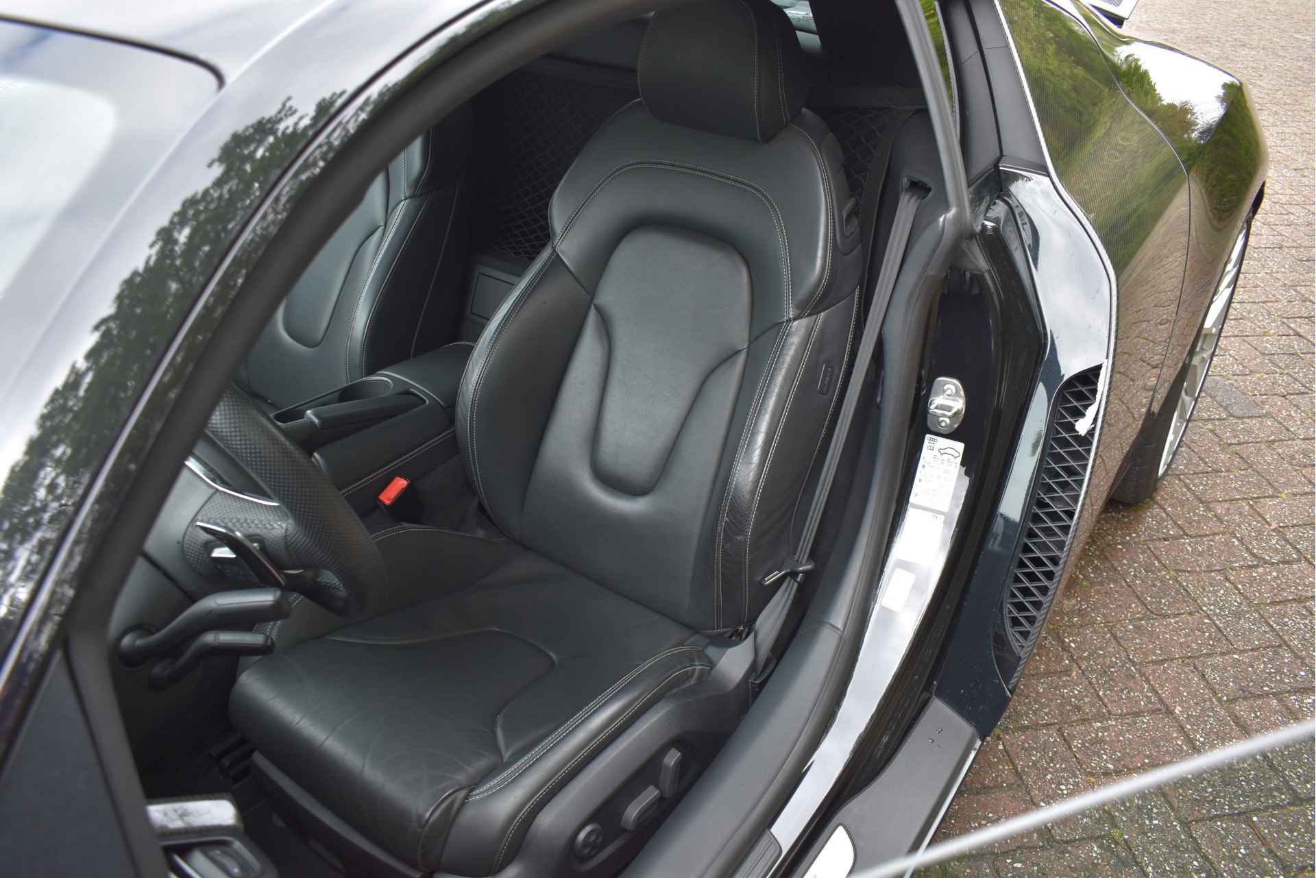 Audi R8 4.2 FSI quattro 430 PK | NL-Auto | Carbon 2x | B&O | Camera| Navi | Full LED | 20" Velgen - 18/81