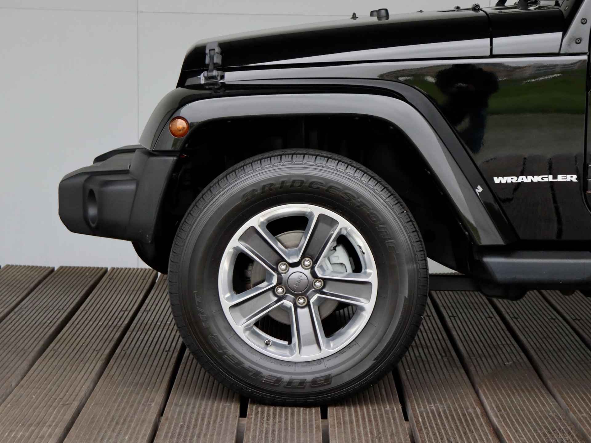 Jeep Wrangler 3.8 Sport | 17 INCH | Navi | Cruise Control - 5/28