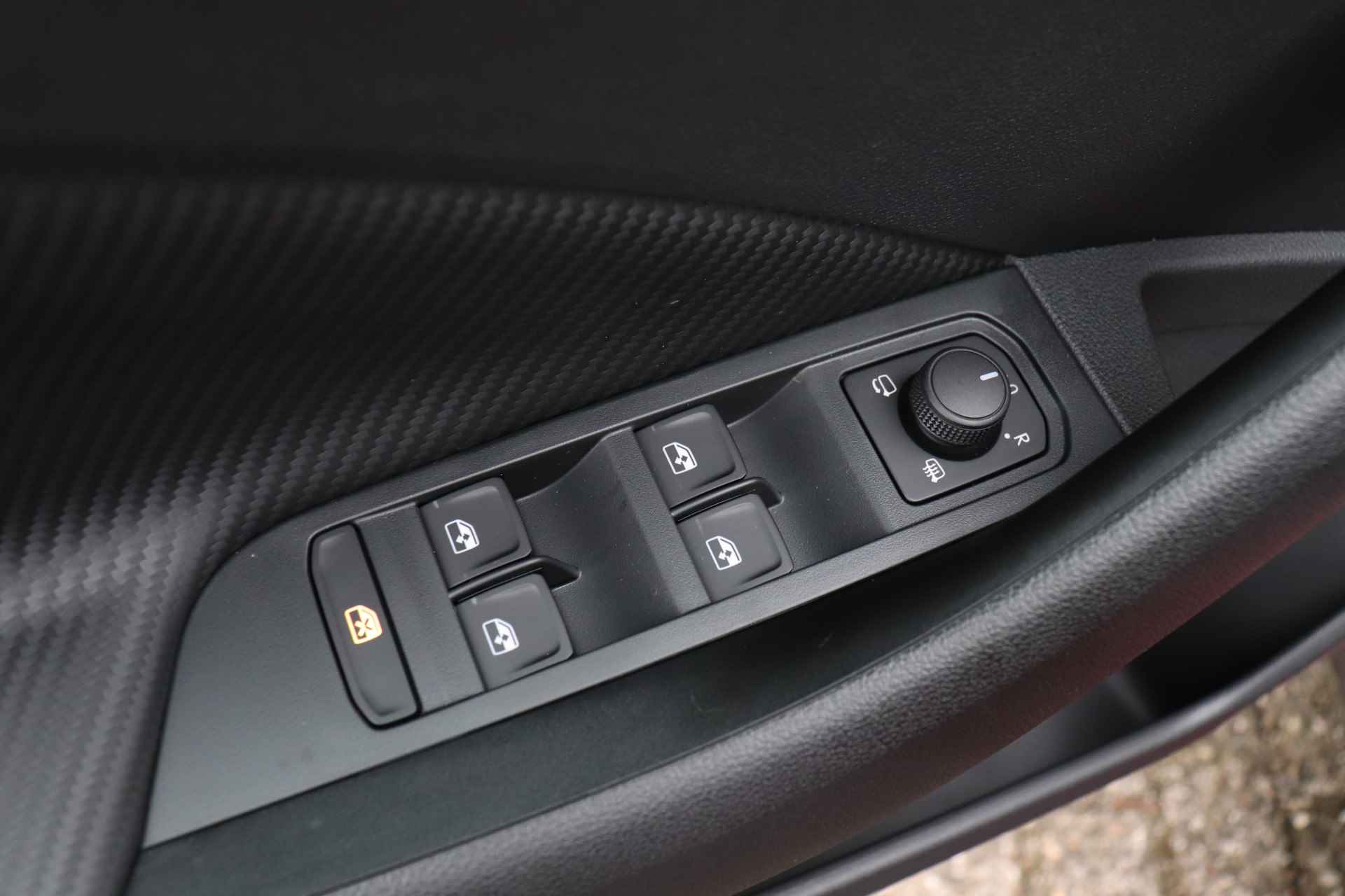 Škoda Kamiq 1.0 TSI Monte Carlo | Facelift | Navigatie | LED | Elektrische achterklep | Adaptieve cruise control | Virtual cockpit | Panoramadak - 6/31