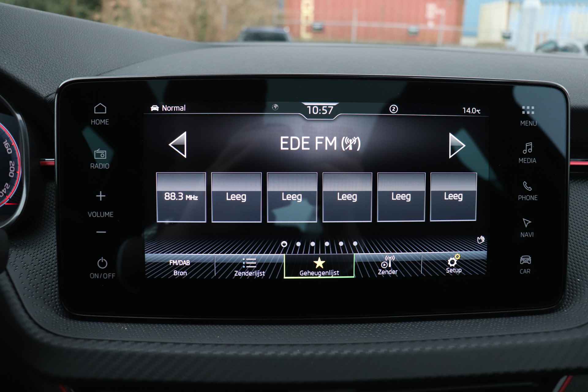 Škoda Kamiq 1.0 TSI Monte Carlo | Facelift | Navigatie | LED | Elektrische achterklep | Adaptieve cruise control | Virtual cockpit | Panoramadak - 15/31