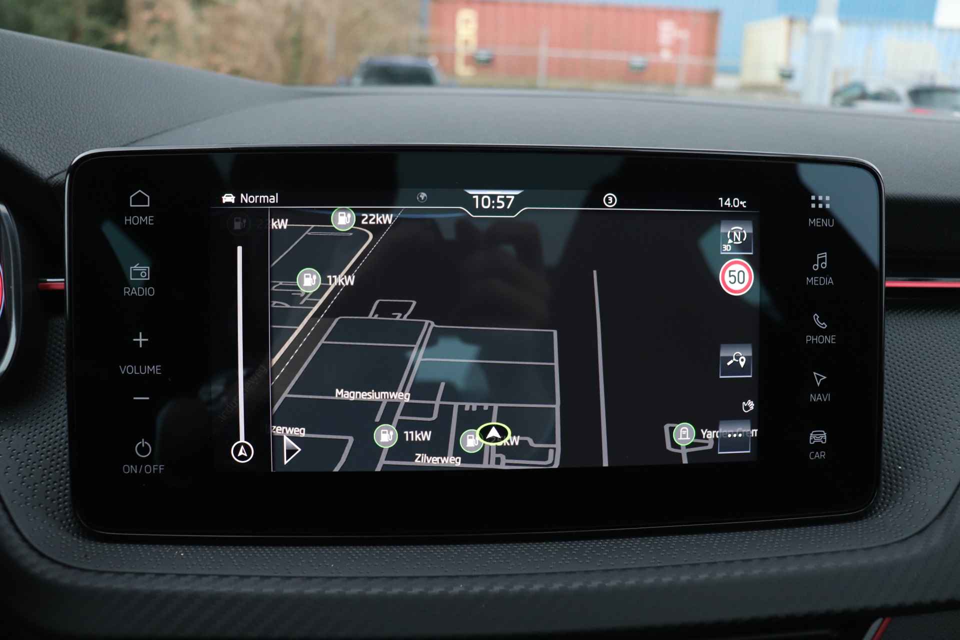 Škoda Kamiq 1.0 TSI Monte Carlo | Facelift | Navigatie | LED | Elektrische achterklep | Adaptieve cruise control | Virtual cockpit | Panoramadak - 17/31