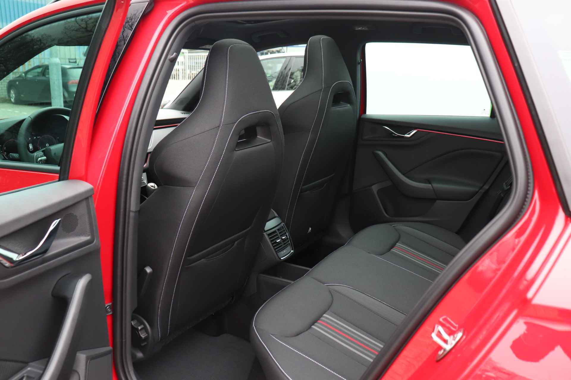 Škoda Kamiq 1.0 TSI Monte Carlo | Facelift | Navigatie | LED | Elektrische achterklep | Adaptieve cruise control | Virtual cockpit | Panoramadak - 24/31