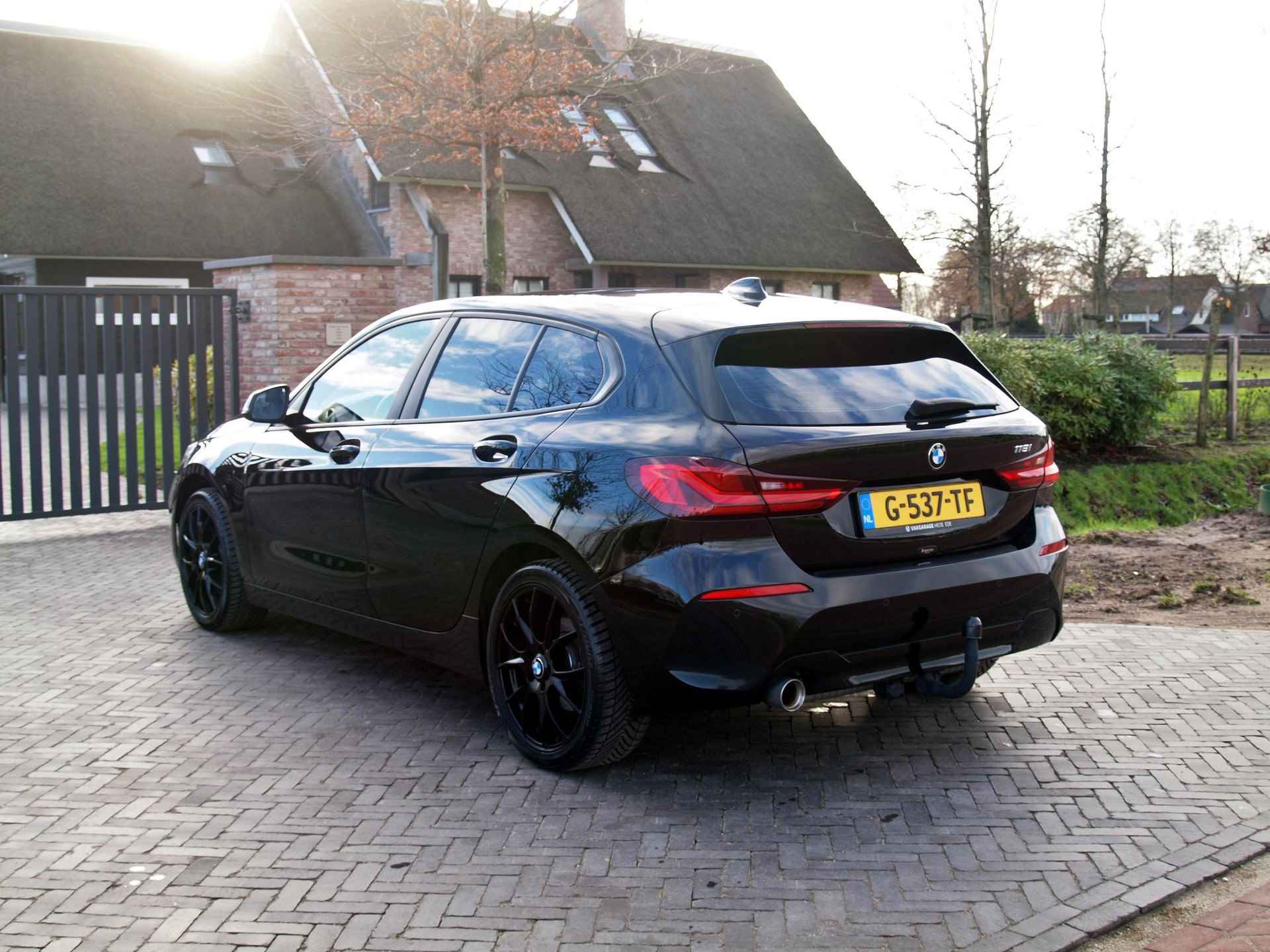 BMW 1-serie 118i Executive Edition | 18 Inch | Apple Carplay | Trekhaak | Cruise Control | Virtual Cockpit | - 8/30