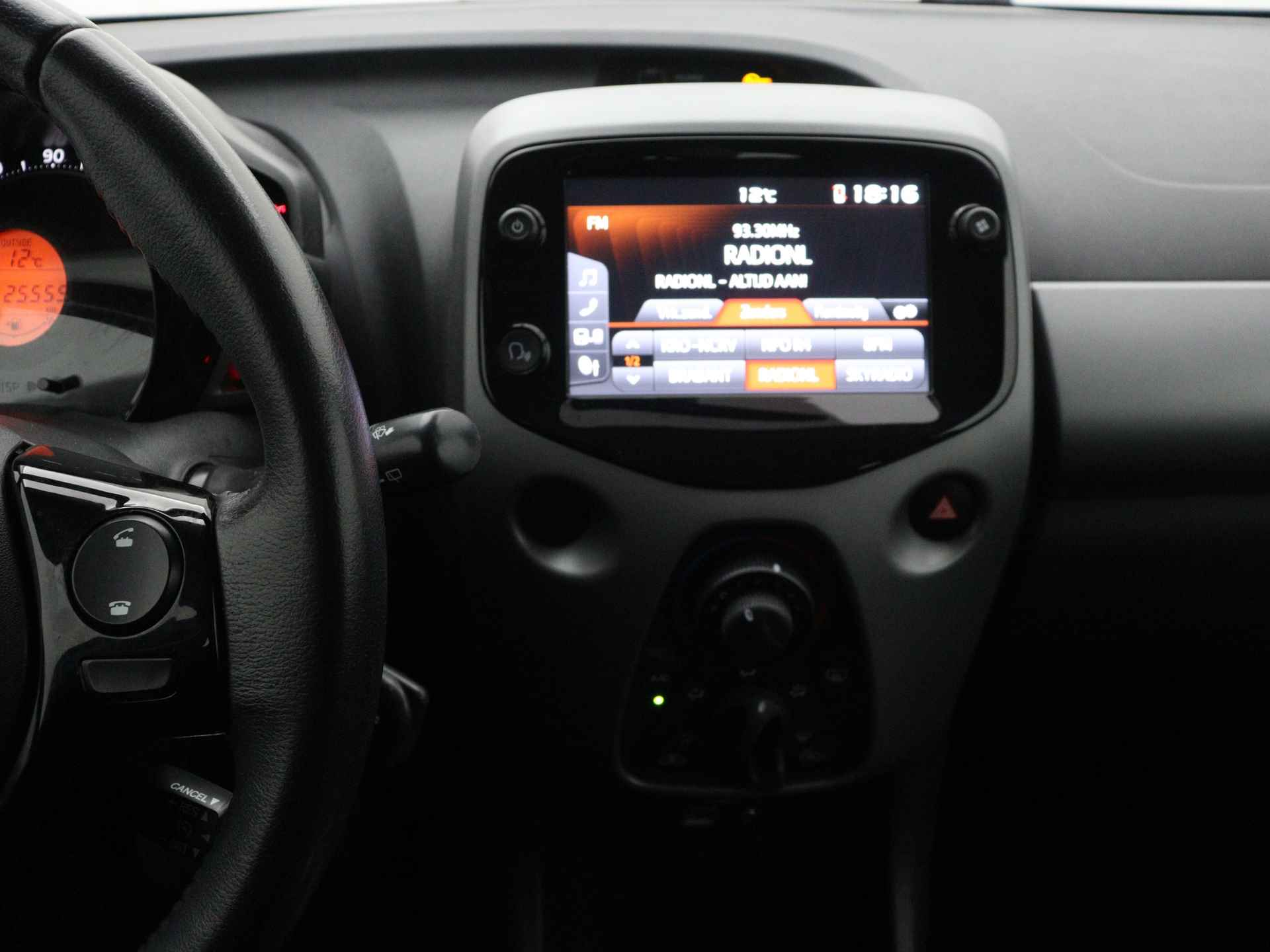 Toyota Aygo 1.0 VVT-i x-play | Camera | Airco | - 8/39