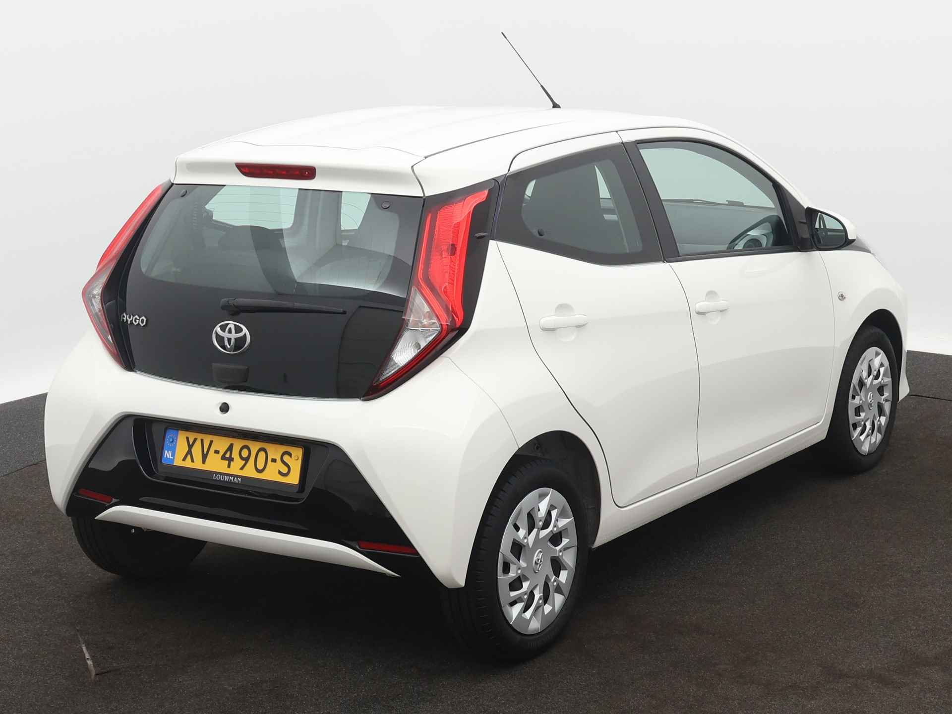 Toyota Aygo 1.0 VVT-i x-play | Camera | Airco | - 16/39