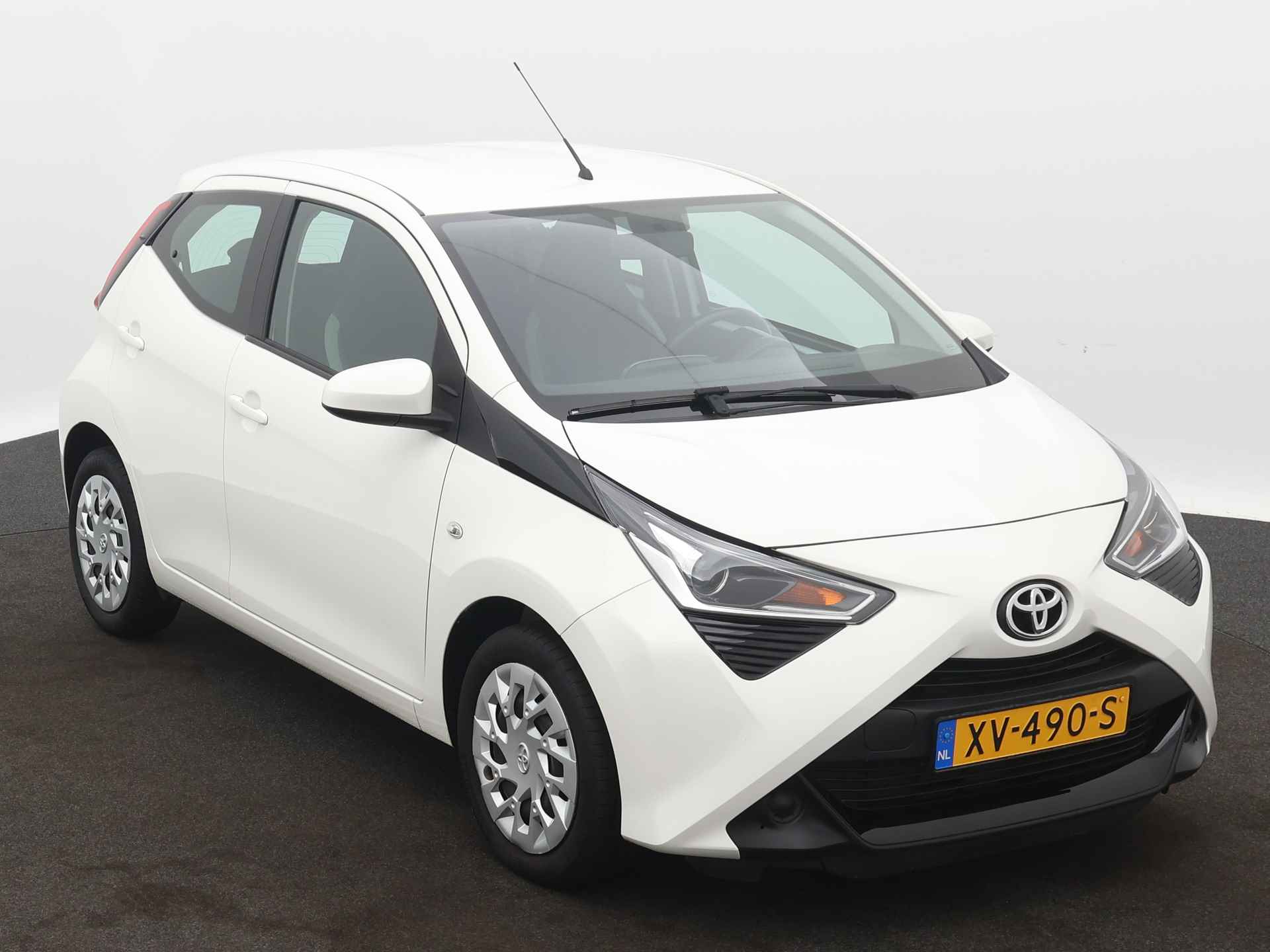 Toyota Aygo 1.0 VVT-i x-play | Camera | Airco | - 27/39