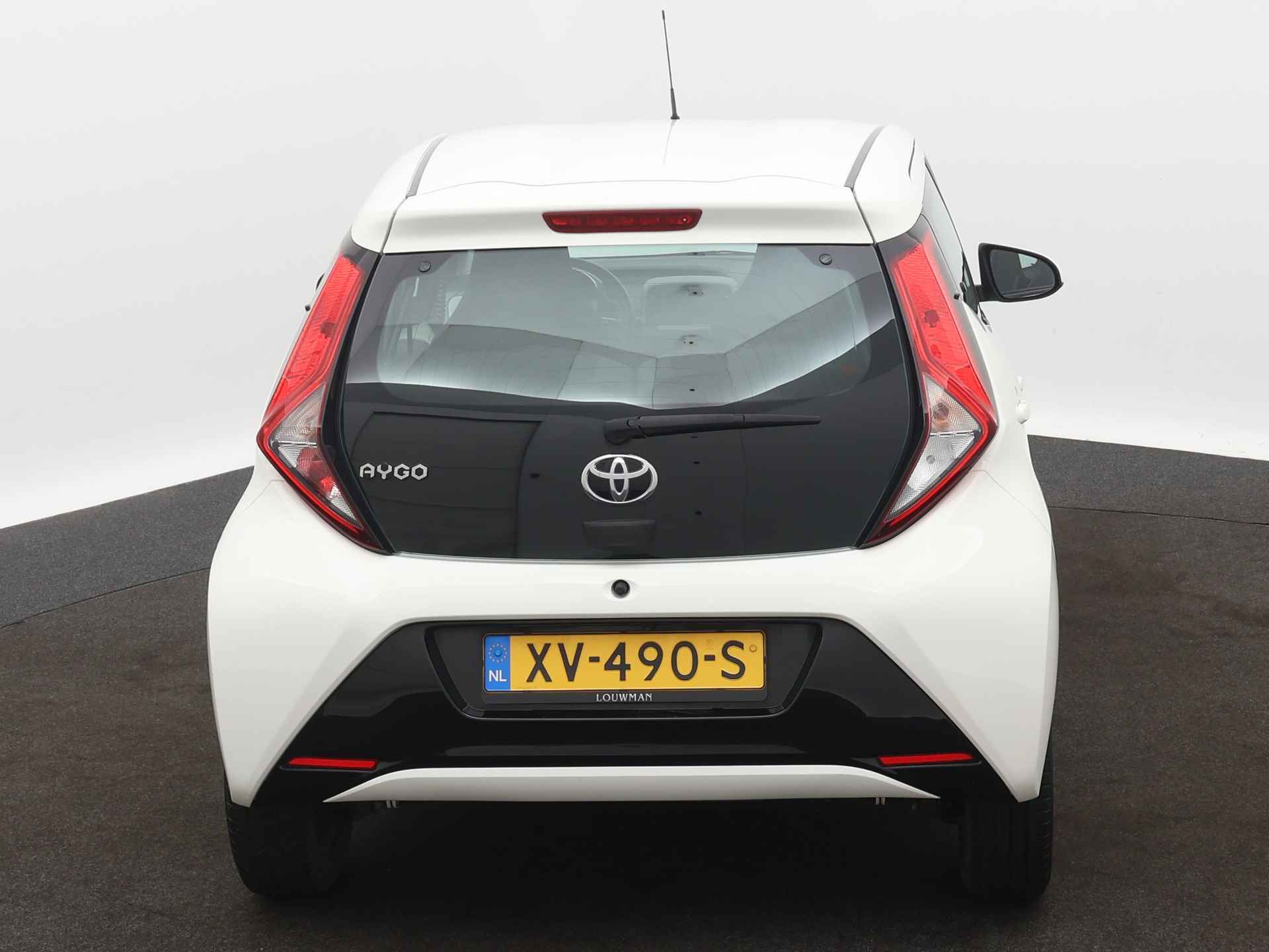 Toyota Aygo 1.0 VVT-i x-play | Camera | Airco | - 28/39