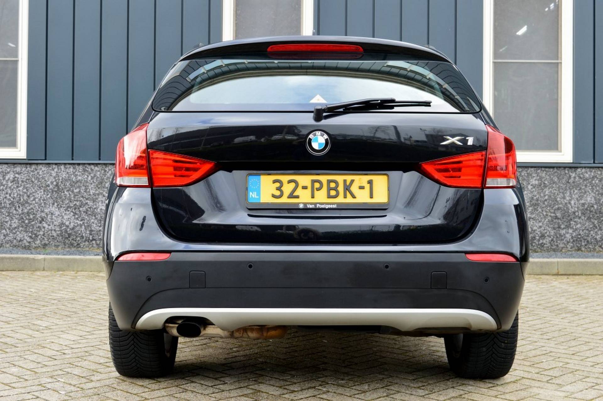 BMW X1 sDrive18i Executive Rijklaarprijs-Garantie Navigatie Sport interieur Airco - 4/29