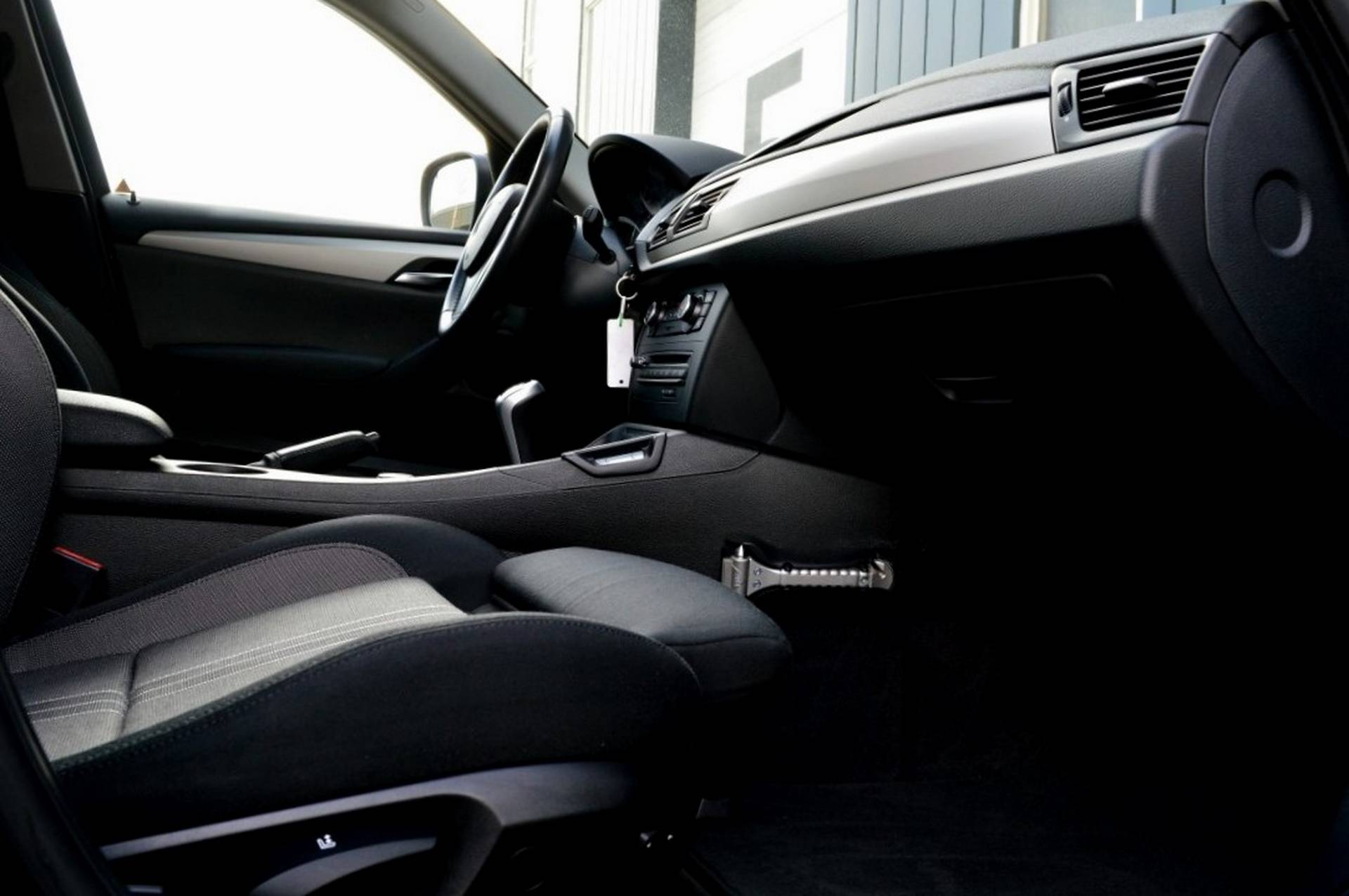 BMW X1 sDrive18i Executive Rijklaarprijs-Garantie Navigatie Sport interieur Airco - 13/29