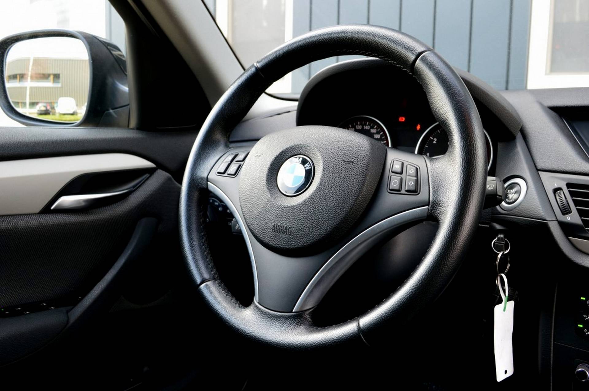 BMW X1 sDrive18i Executive Rijklaarprijs-Garantie Navigatie Sport interieur Airco - 28/29