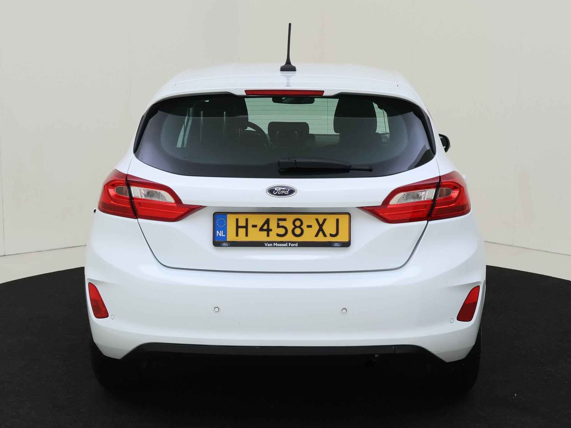 Ford Fiesta 1.5 TDCi Titanium | Lichtmetalen velgen | Airco | Cruise Control | Navigatie | Parkeersensoren achter | - 8/26