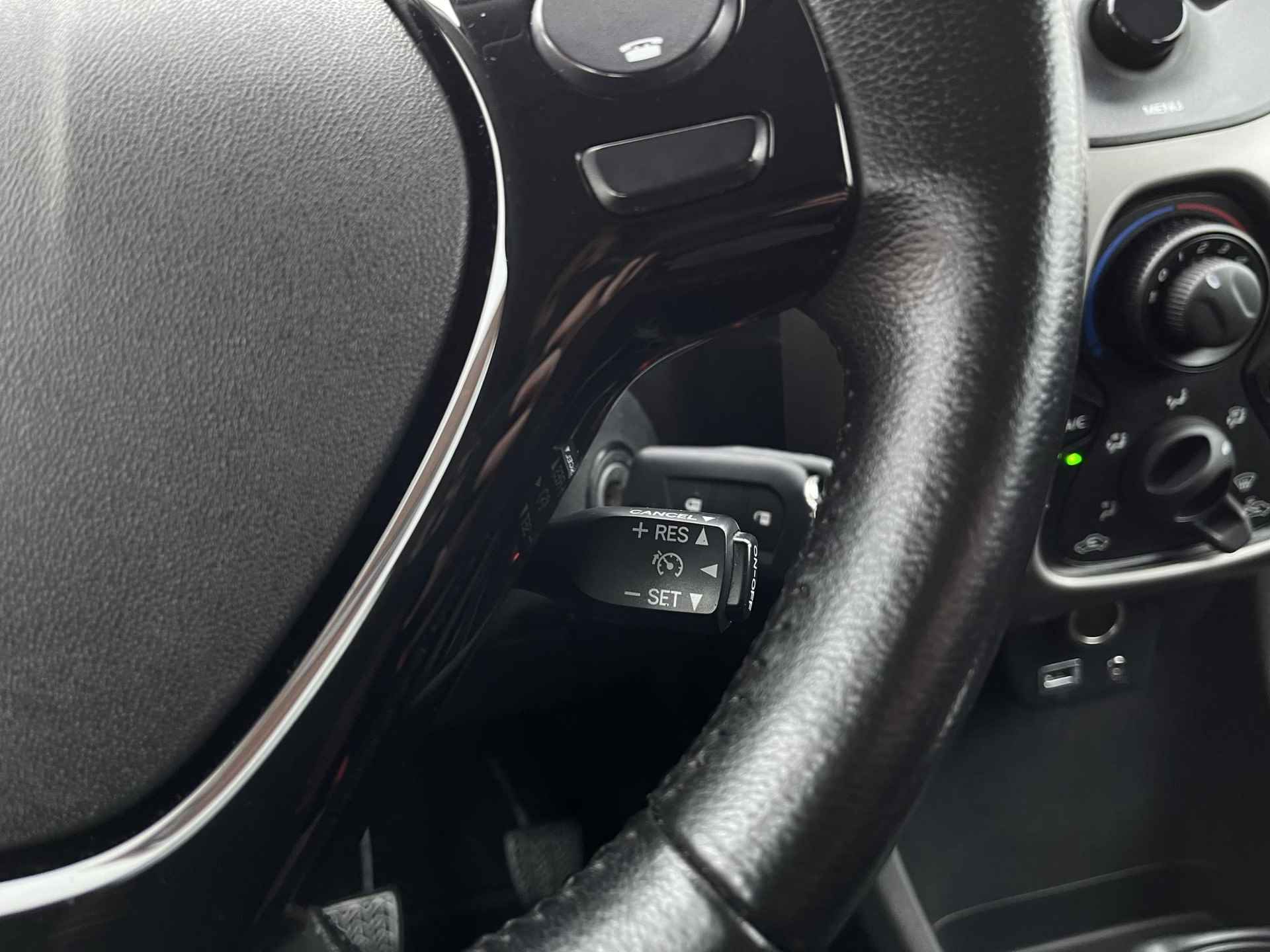 Citroen C1 1.0 e-VTi Feel 5-Deurs | Airconditioning | Bluetooth Tel. | Radio-MP3 Speler | Speedlimiter | Rijklaarprijs! - 20/24
