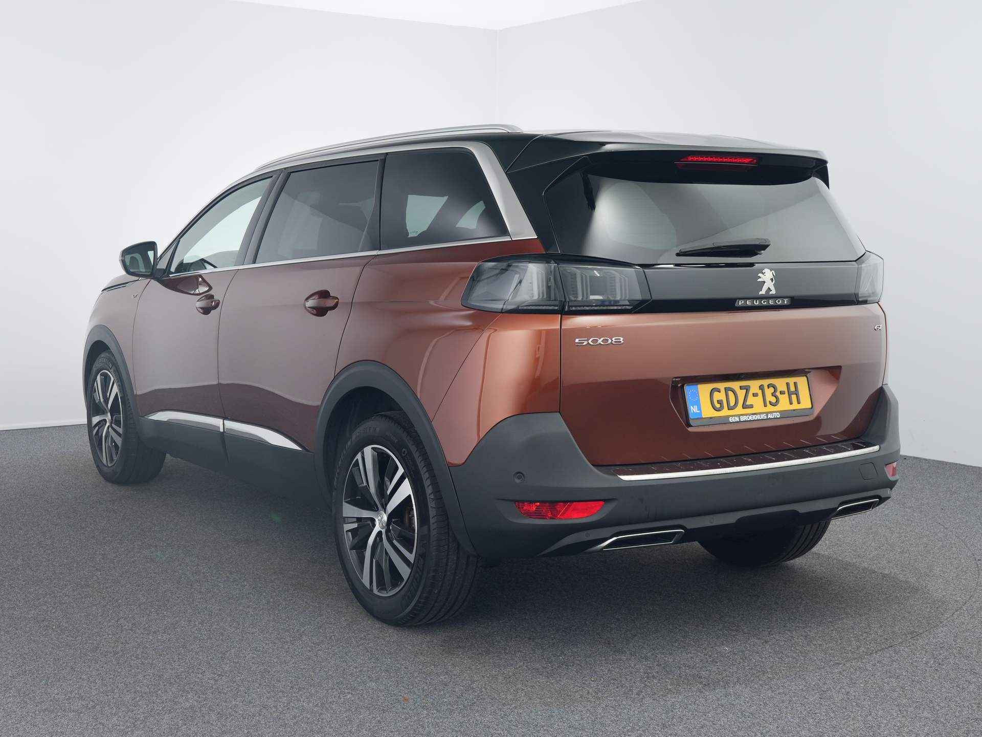 Peugeot 5008 1.6 PureTech GT | 180pk automaat | Leder | Navi | Adaptieve cruise | Elek. stoelen | Elek. achterklep | Trekhaak | Focal | - 11/35