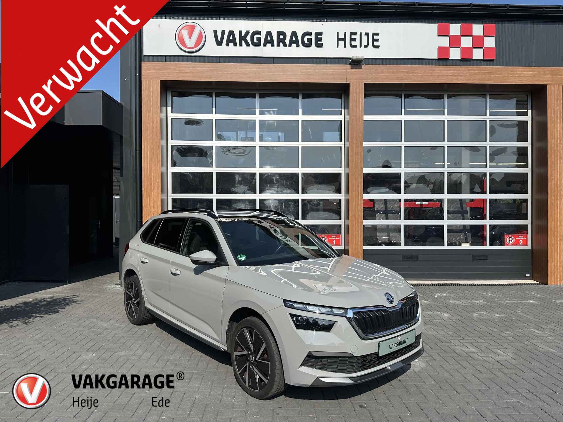 Skoda Kamiq 1.0 TSI Sport Business | Virtual cockpit | Full-map Navigatie | Panoramadak | Trekhaak / Apple Carplay - 1/9