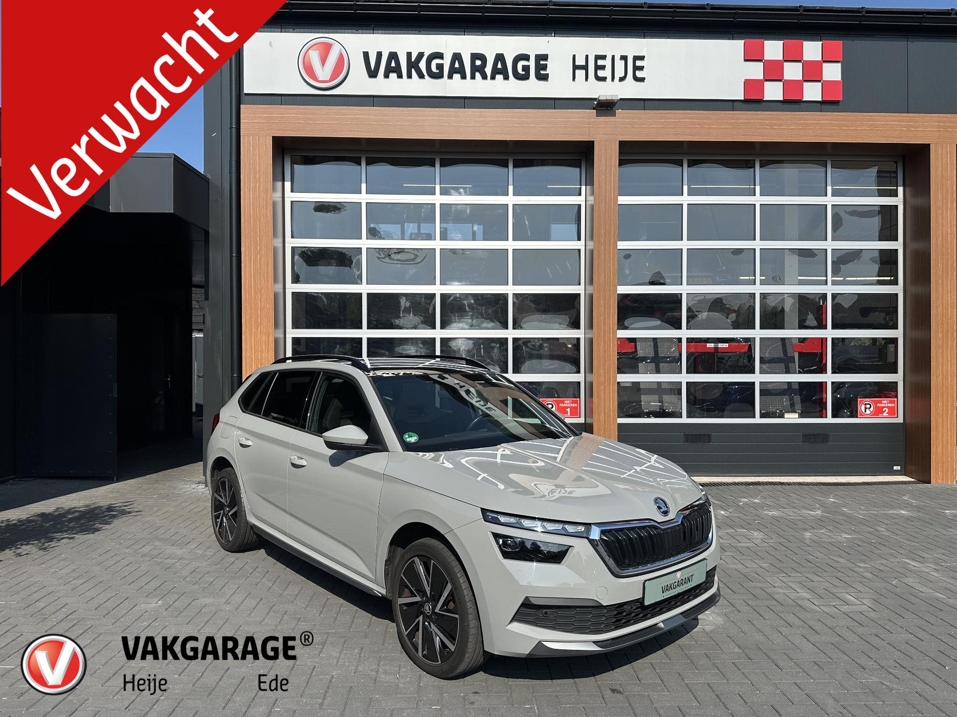 Skoda Kamiq 1.0 TSI Sport Business | Virtual cockpit | Full-map Navigatie | Panoramadak | Trekhaak / Apple Carplay