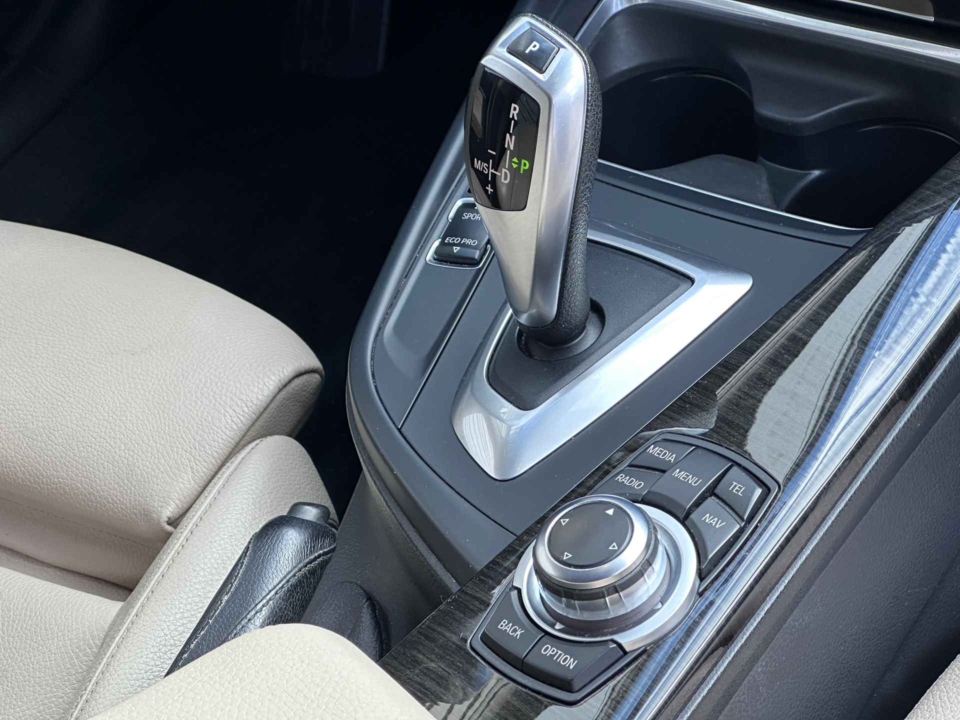 BMW 3-serie Touring 318d|Automaat|Leder|Sportstoelen|Xenon|18inch - 7/41