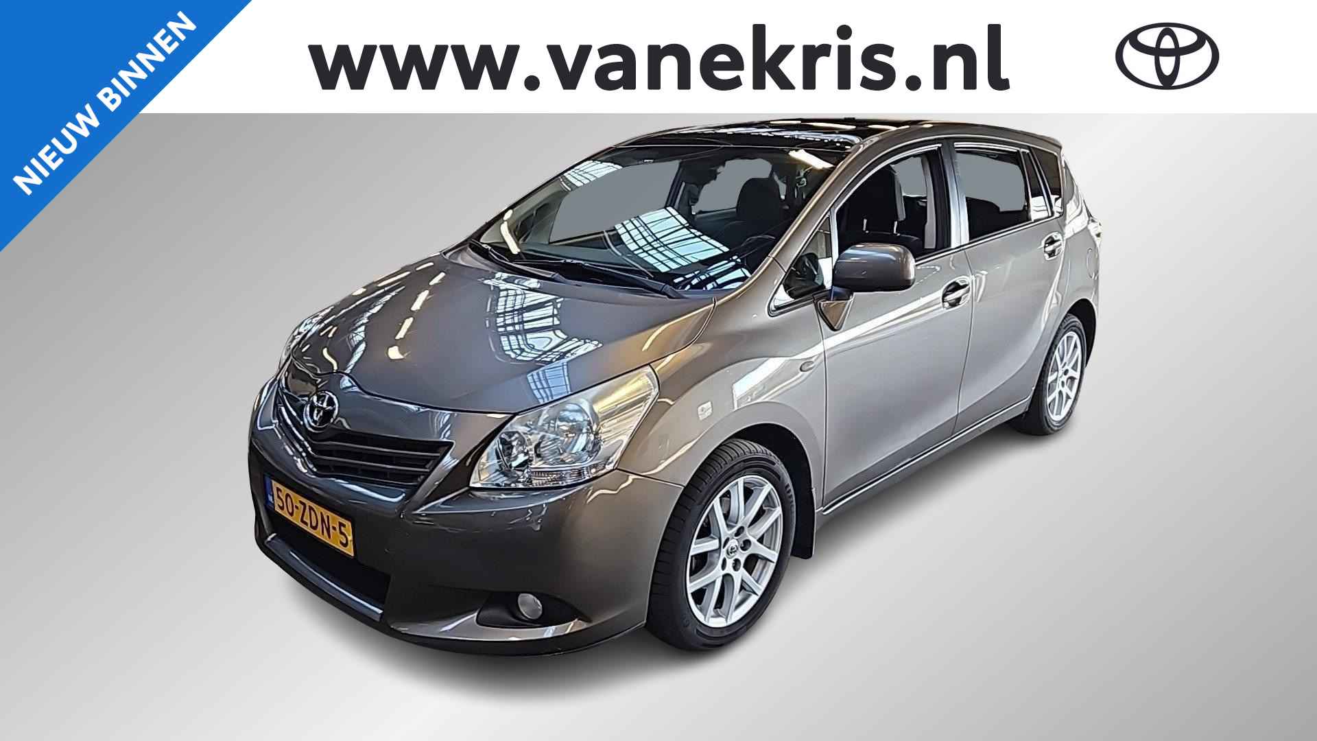 Toyota Verso 1.8 VVT-i Business Titanium, Trekhaak, Panoramadak , 1e eigenaar, Nederlandse auto - 1/17