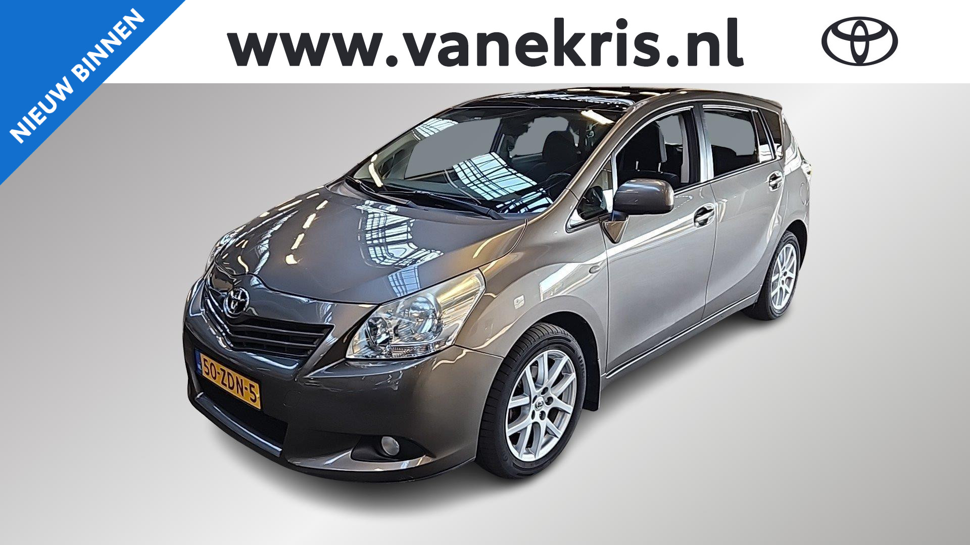 Toyota Verso 1.8 VVT-i Business Titanium, Trekhaak, Panoramadak , 1e eigenaar, Nederlandse auto