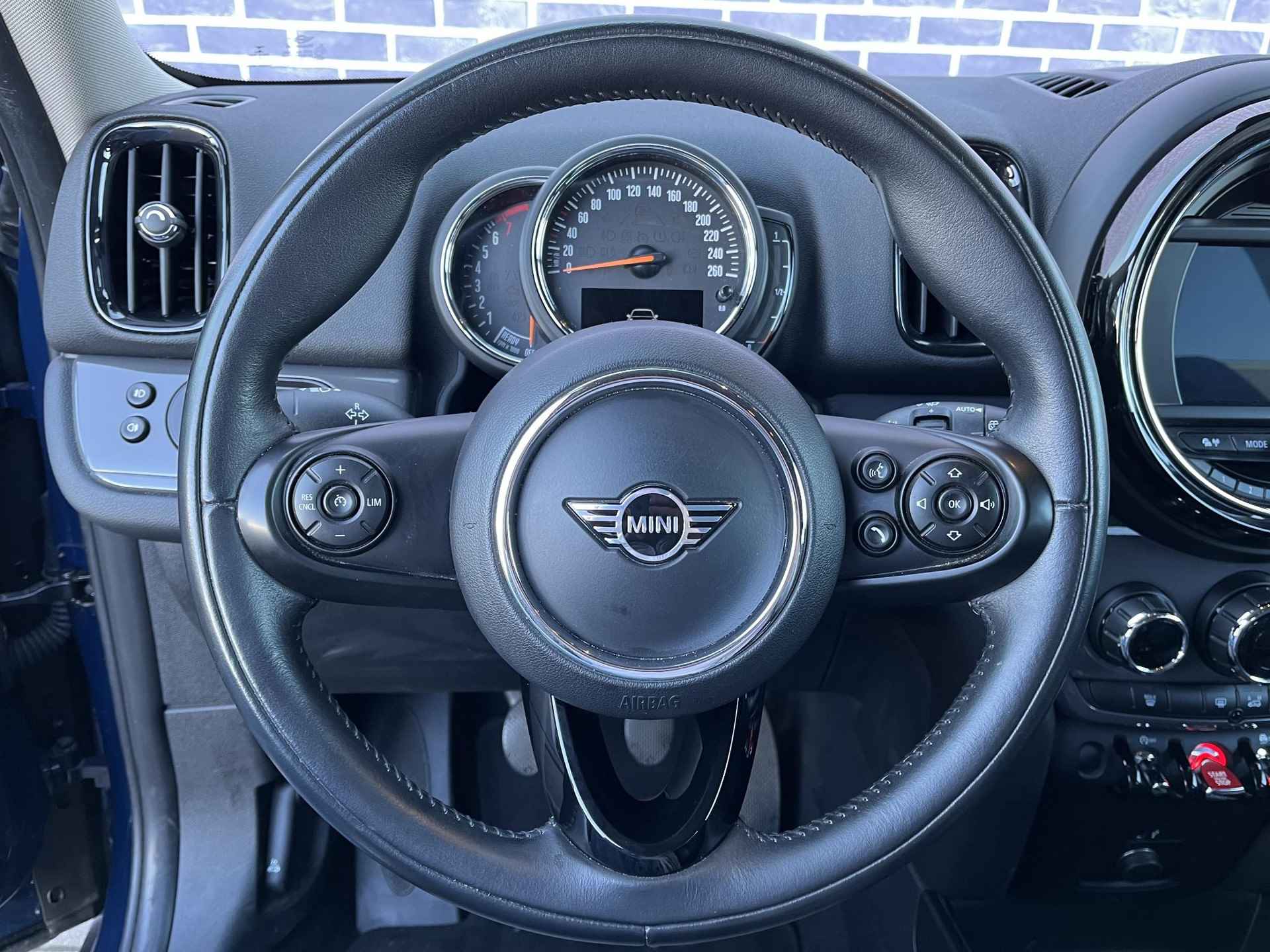 Mini Mini Countryman 1.5 One Chili Trekhaak | Navigatie | Half Leer | Cruise Controle | PDC | Sportstoelen | Climate Controle - 26/38