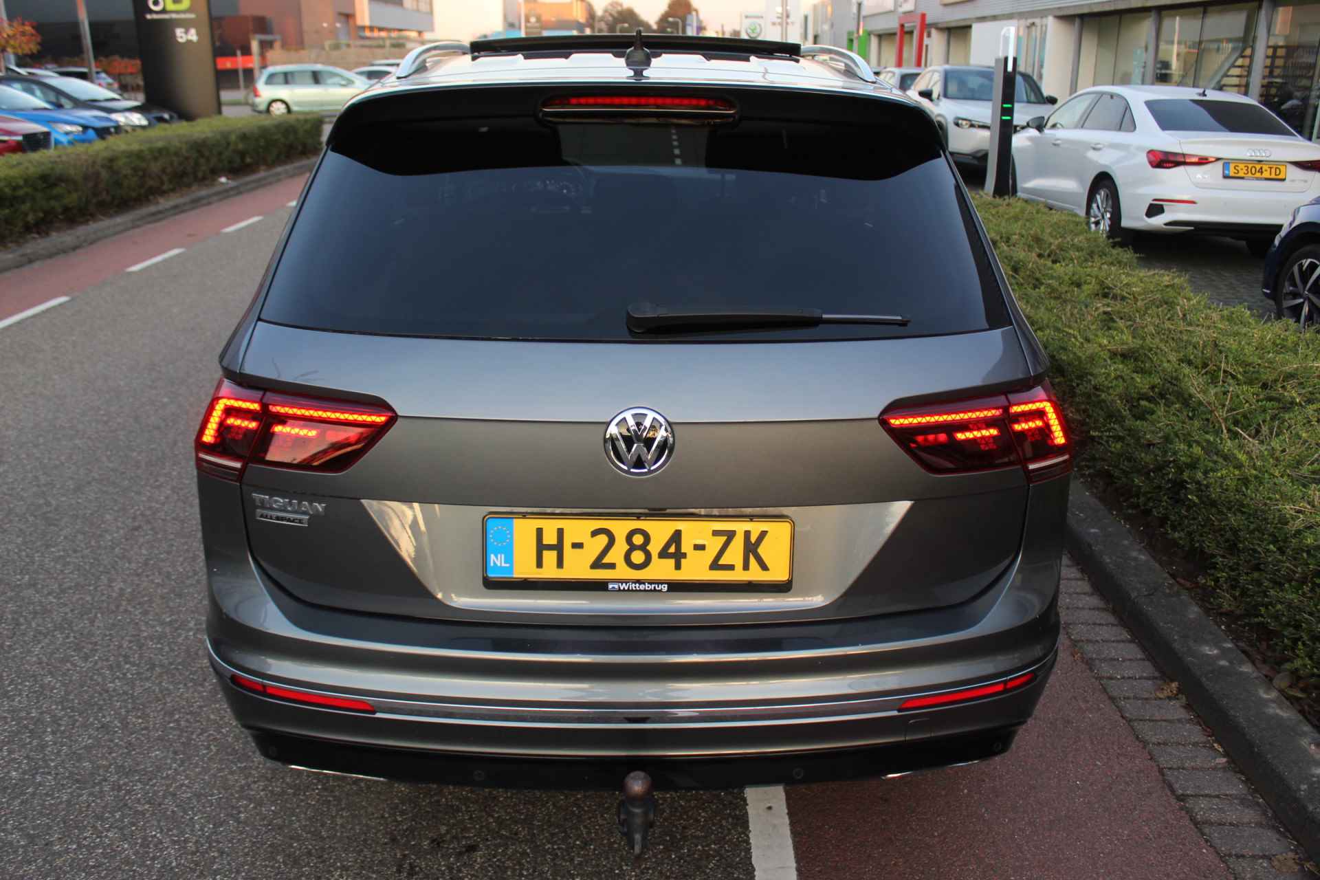 Volkswagen Tiguan Allspace 1.5 TSI Highline Business R 7p. / 20"LMV / PANODAK / NAVI / CAMERA - 9/39