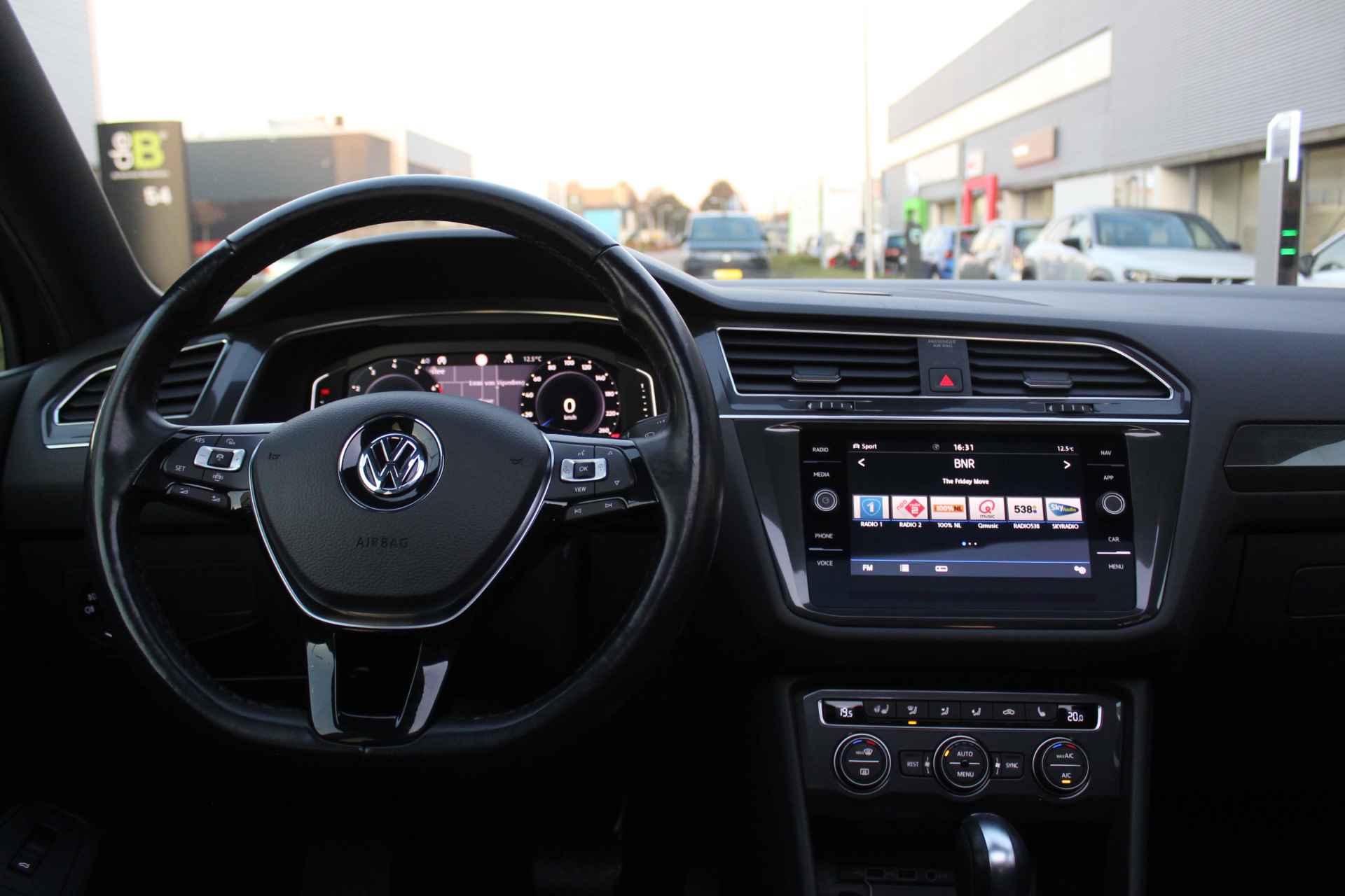 Volkswagen Tiguan Allspace 1.5 TSI Highline Business R 7p. / 20"LMV / PANODAK / NAVI / CAMERA - 20/39