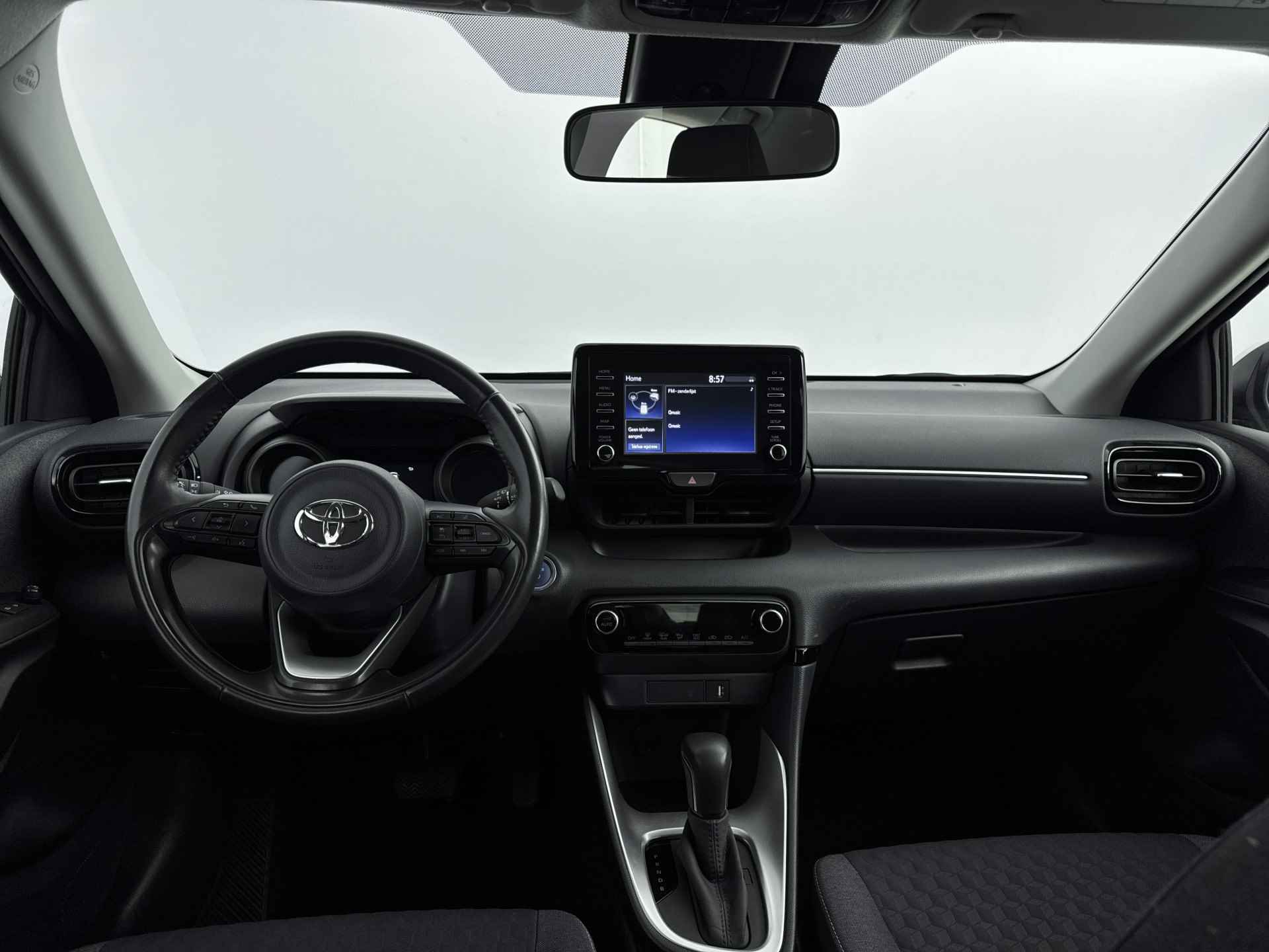 Toyota Yaris 1.5 Hybrid Dynamic | 1e Eigenaar | Parkeercamera | LED |  Lichtmetalen velgen | - 6/39