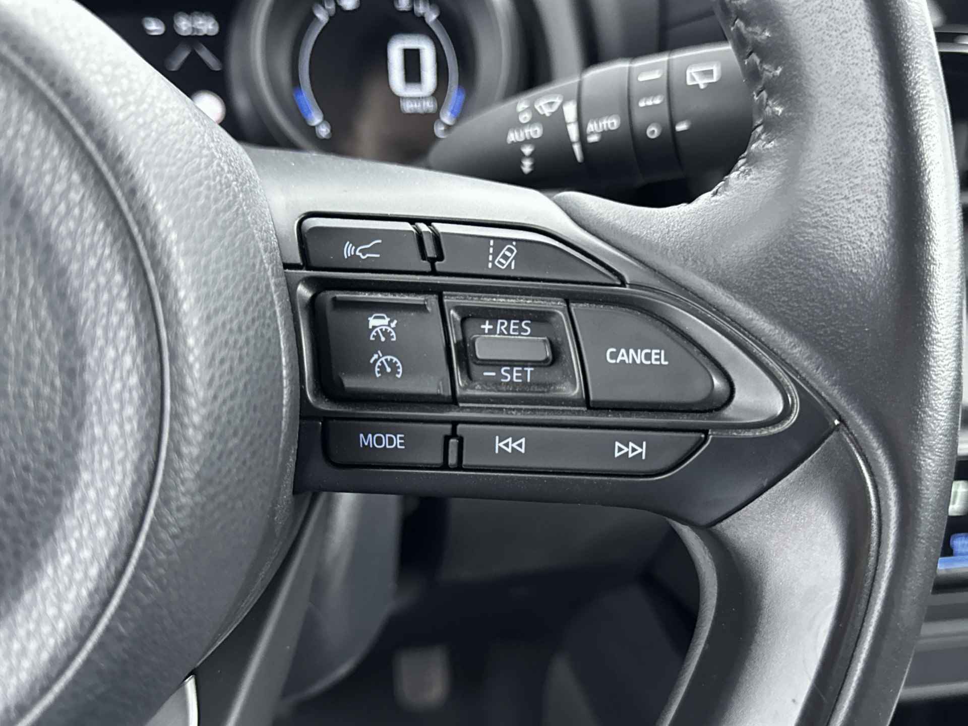 Toyota Yaris 1.5 Hybrid Dynamic | 1e Eigenaar | Parkeercamera | LED |  Lichtmetalen velgen | - 24/39