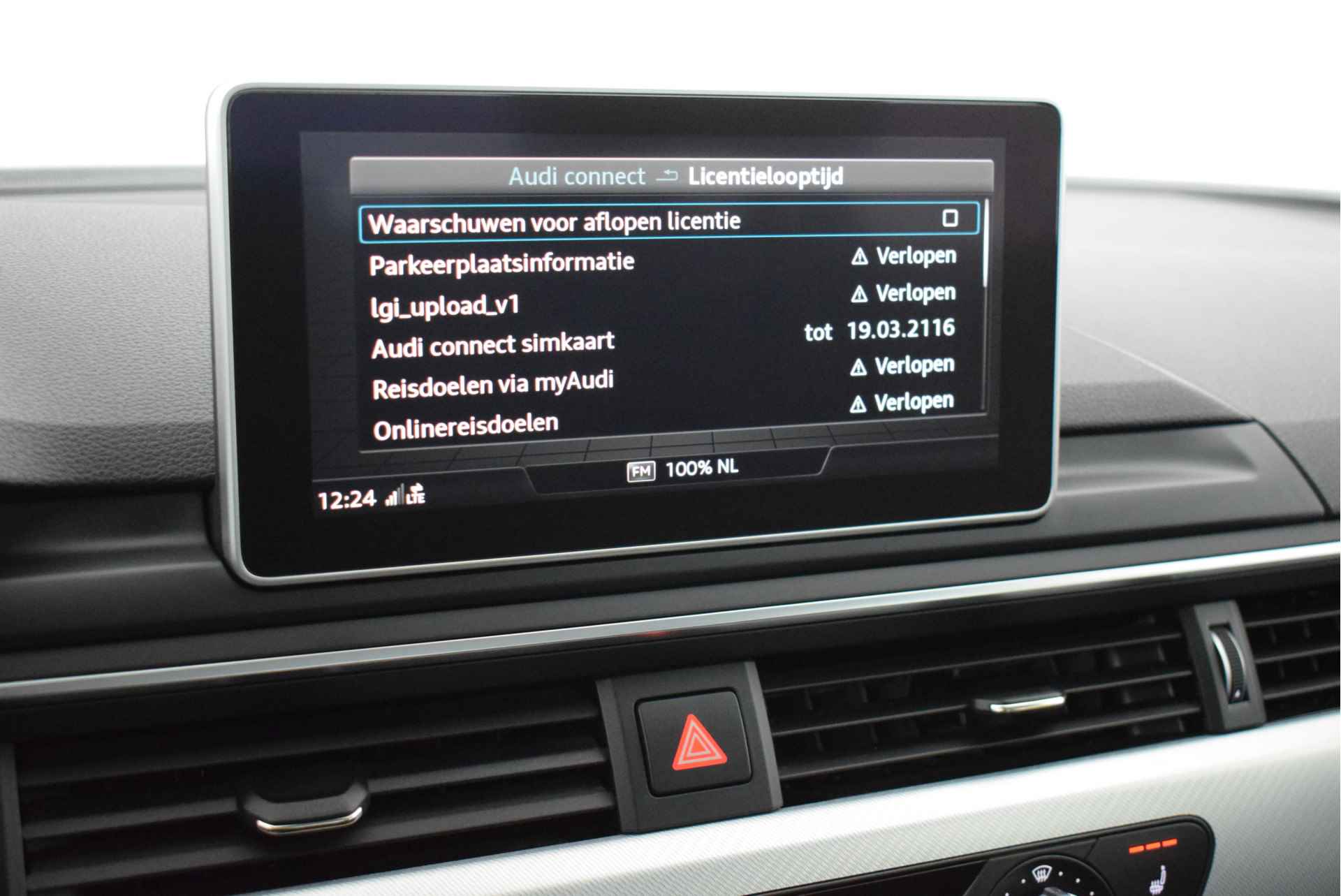 Audi A4 Avant 2.0 TFSI 190pk S-Tronic ultra Sport Virtual Cockpit Xenon Stoelverwarming Navigatie - 24/41