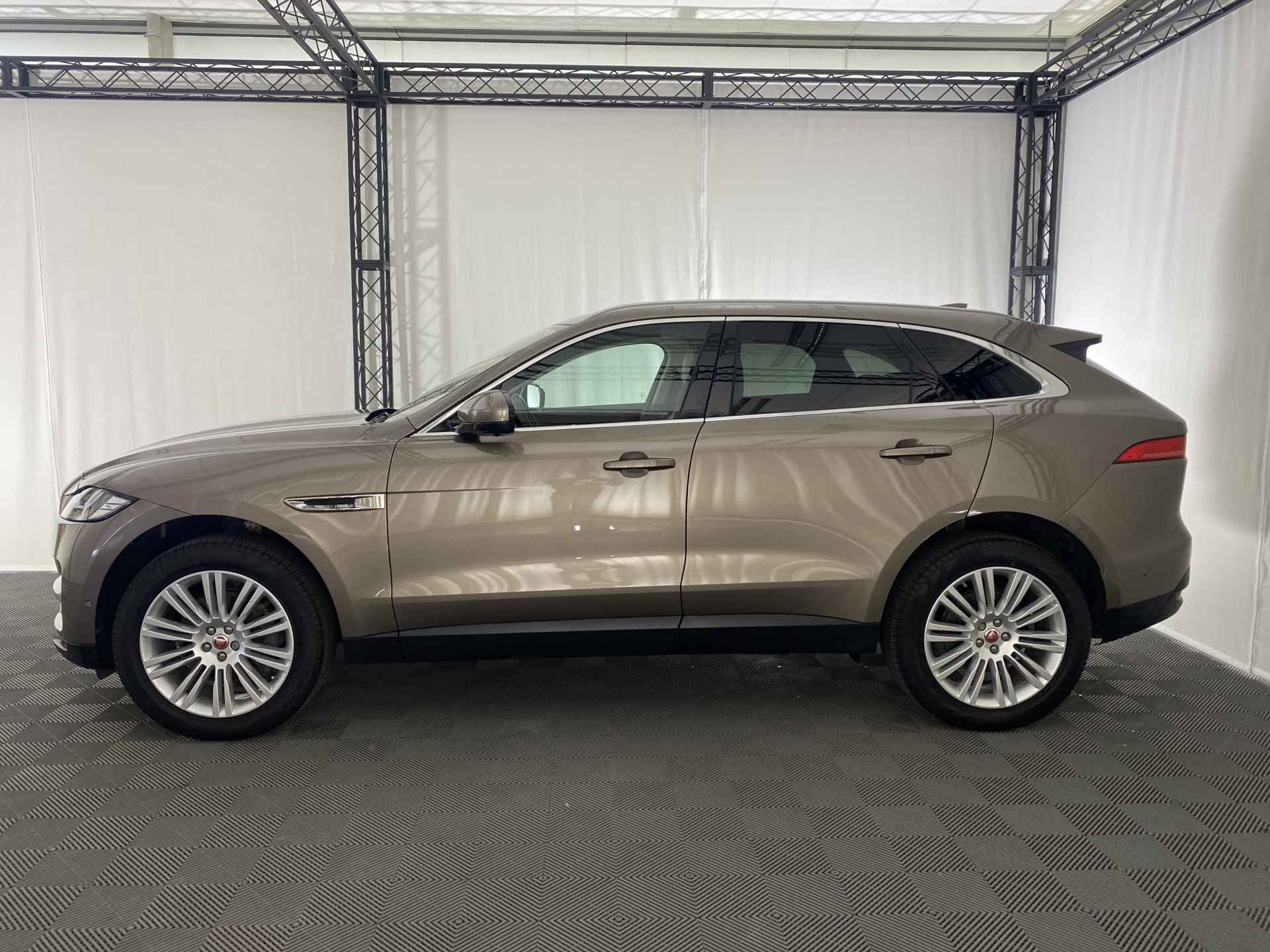 Jaguar F-Pace 3.0 S AWD 300 PK Automaat 49.000 km.!! | Navi | Memory | Leer | Pano-Dak | - 4/50