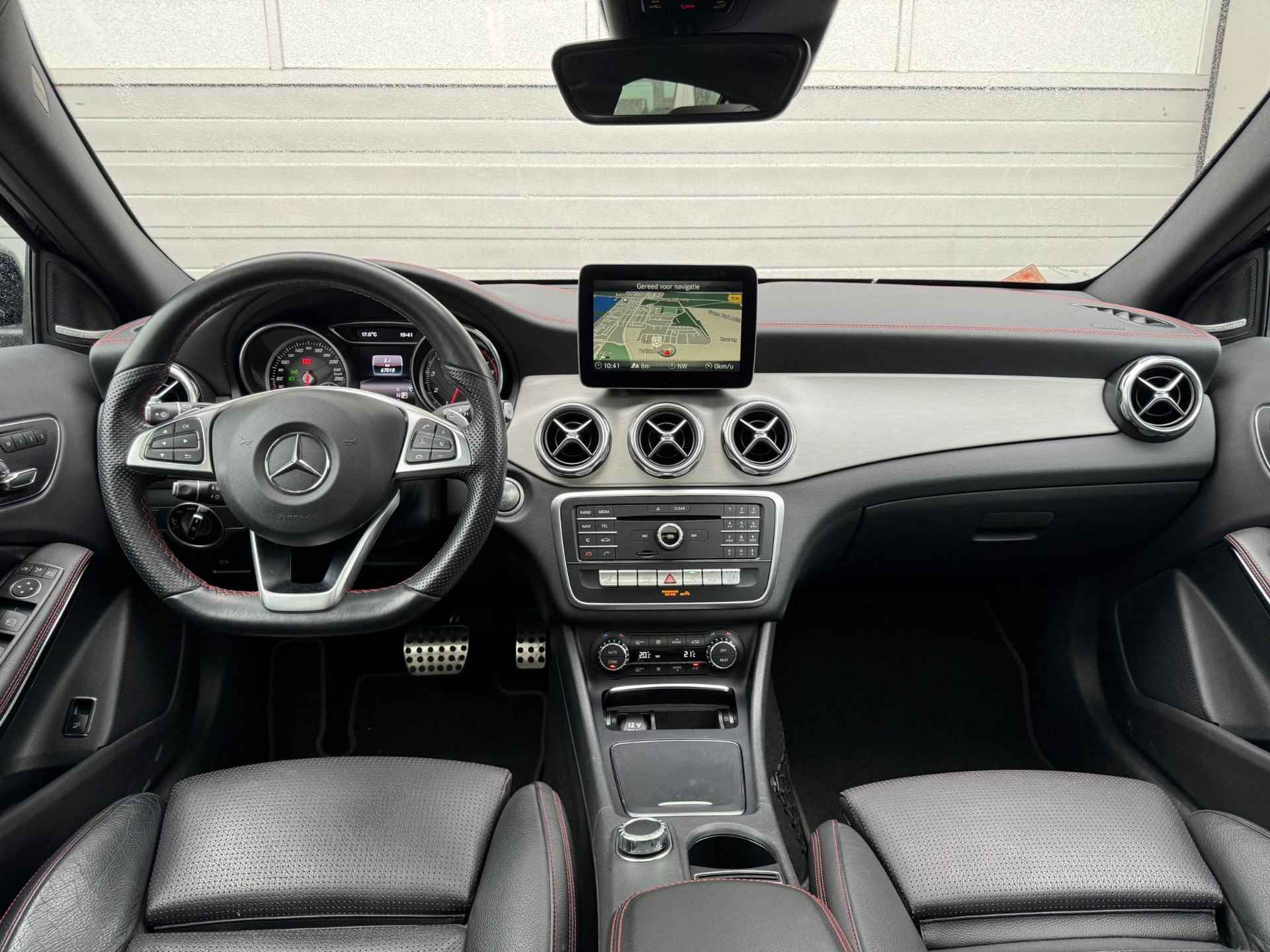 Mercedes-Benz GLA-klasse 180 AMG Exclusive | Panoramdak | Harman Kardon | - 15/26