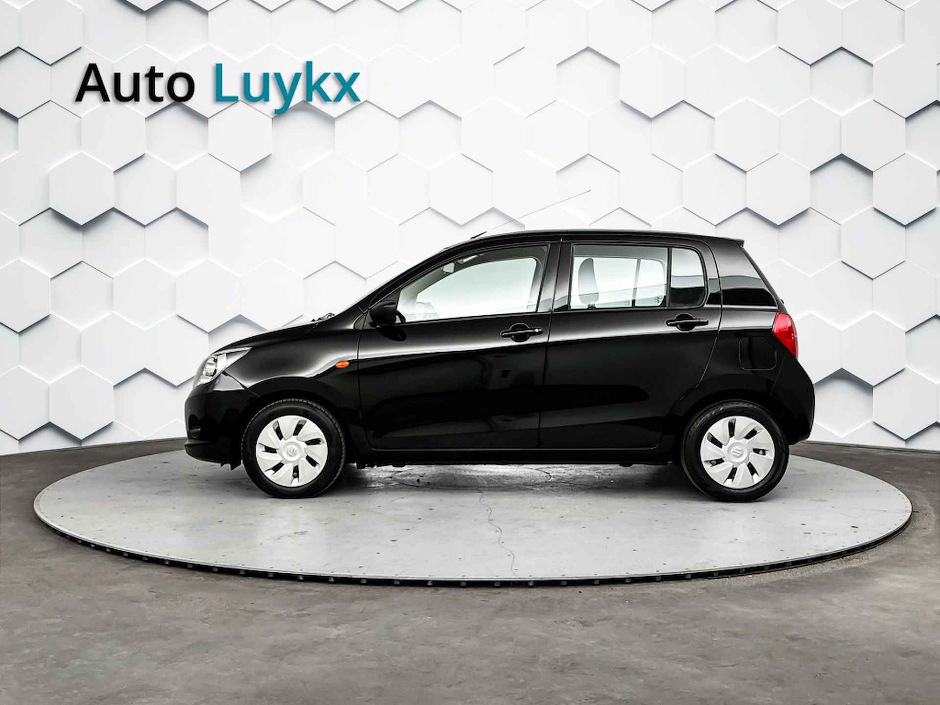 Suzuki Celerio 1.0 Comfort | Navigatie | Parkeersensoren voor + achter | Bluetooth - 2/36