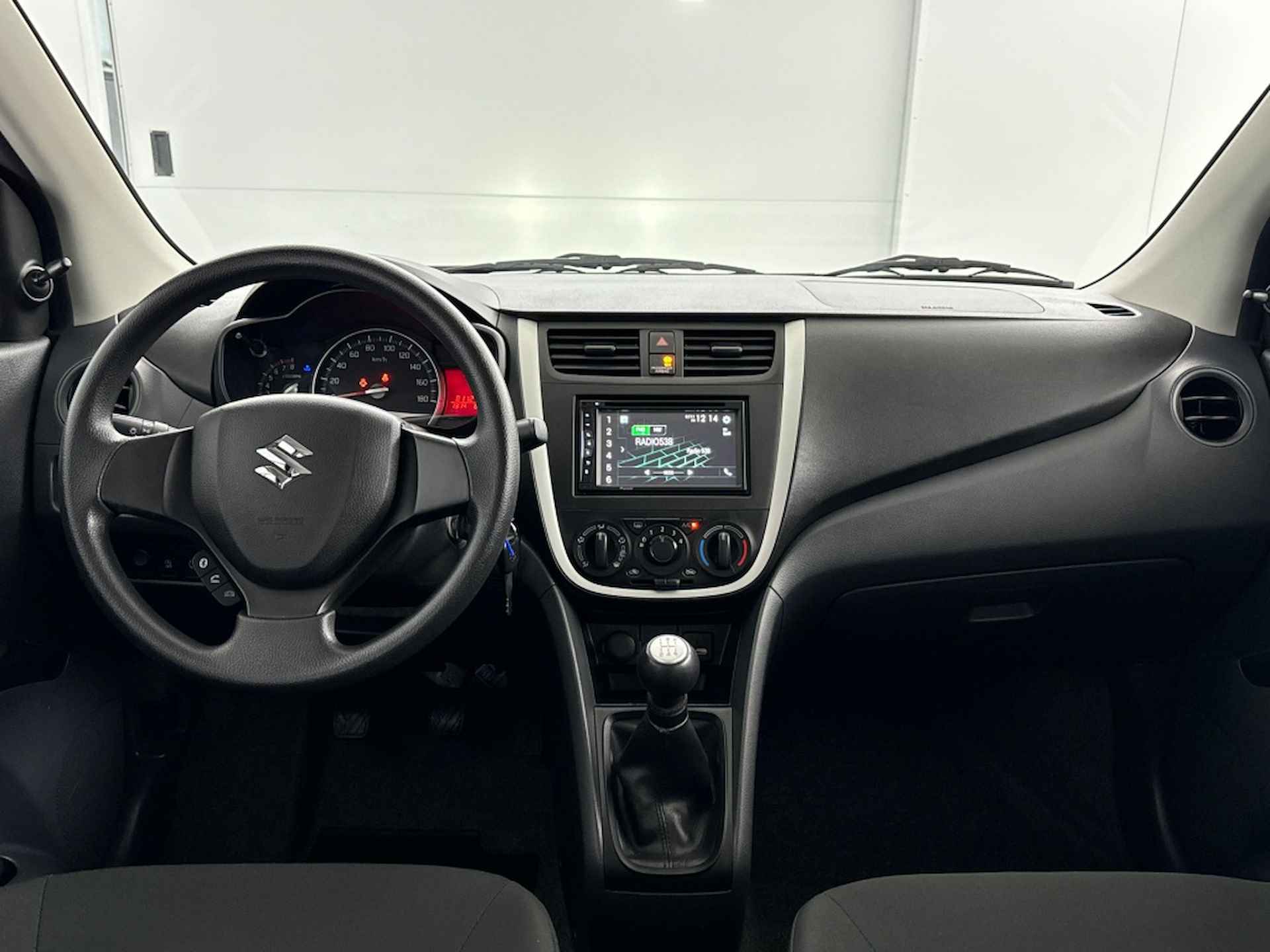 Suzuki Celerio 1.0 Comfort | Navigatie | Parkeersensoren voor + achter | Bluetooth - 4/36