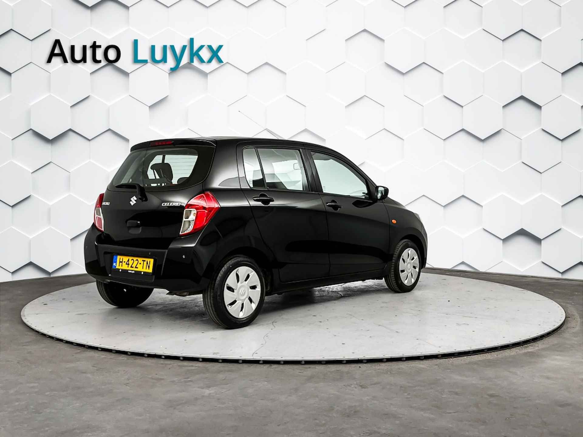 Suzuki Celerio 1.0 Comfort | Navigatie | Parkeersensoren voor + achter | Bluetooth - 9/36