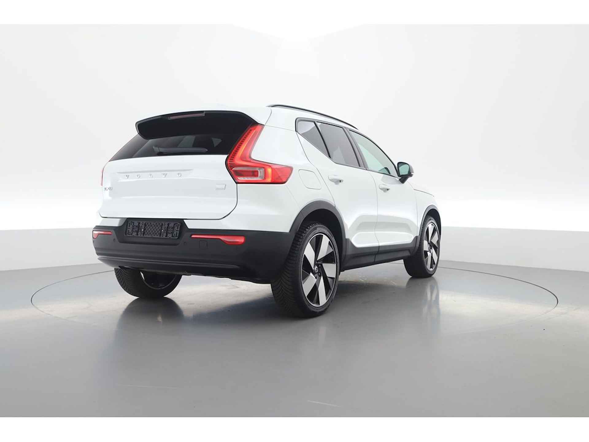 Volvo XC40 1.5 T4 211PK Recharge Ultimate Dark, Leer, Pano-dak, Harman/ Kardon - 4/31