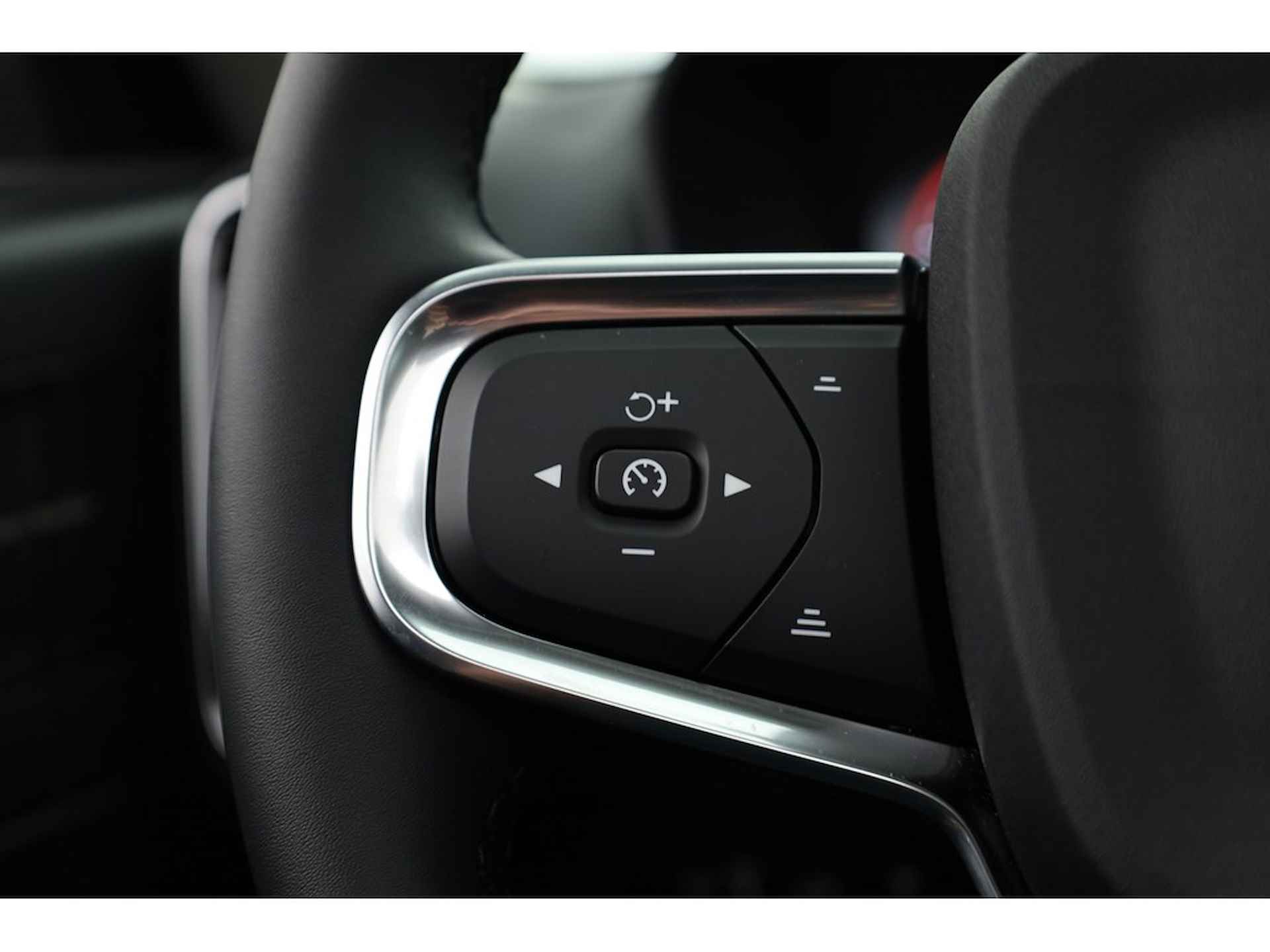 Volvo XC40 1.5 T4 211PK Recharge Ultimate Dark, Leer, Pano-dak, Harman/ Kardon - 11/31