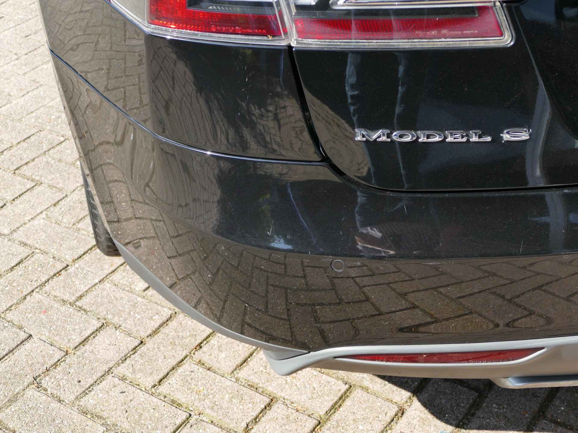 Tesla Model S 85 Performance | FREE CHARGE | elektrisch panoramadak | 21"all-season-banden | leer | stoelverwarming - 4/56