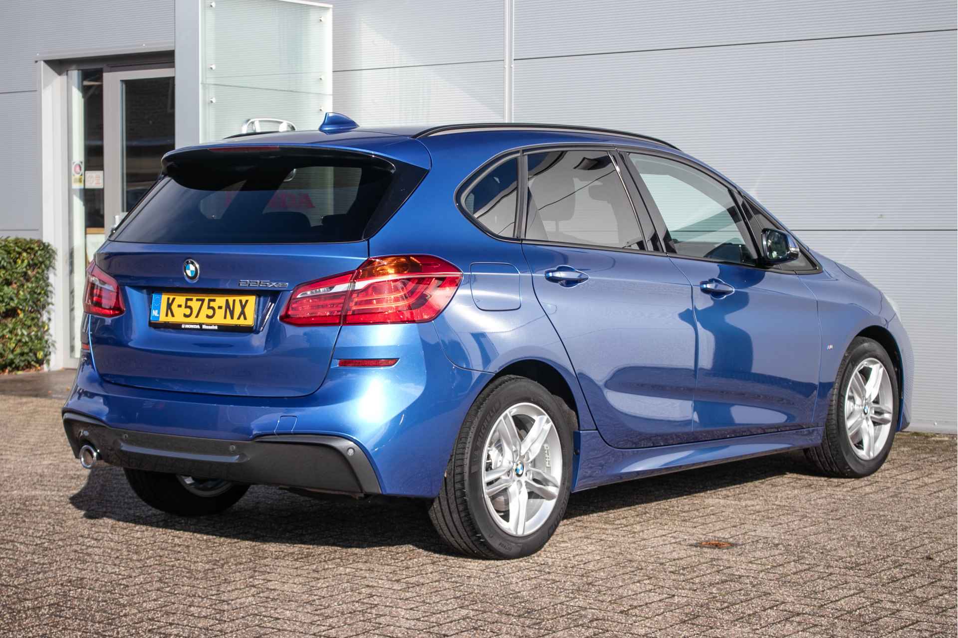 BMW 2 Serie Active Tourer 225xe iPerformance High Executive M sport All-in rijklaarprijs | Leer | Sportstoelen | Nav| Advance LED | Stoelverw. - 3/43