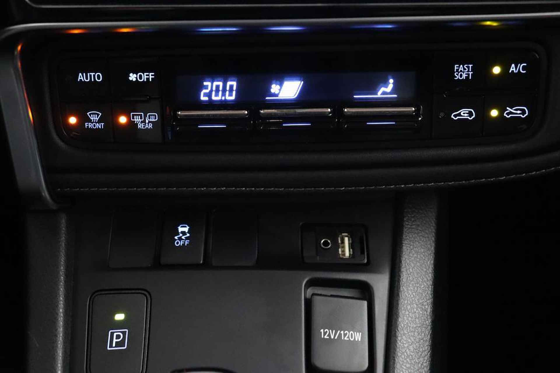 Toyota Auris 1.8 Hybrid Dynamic | Navigatie | Cruise-Control | Parkeercamera | - 12/53
