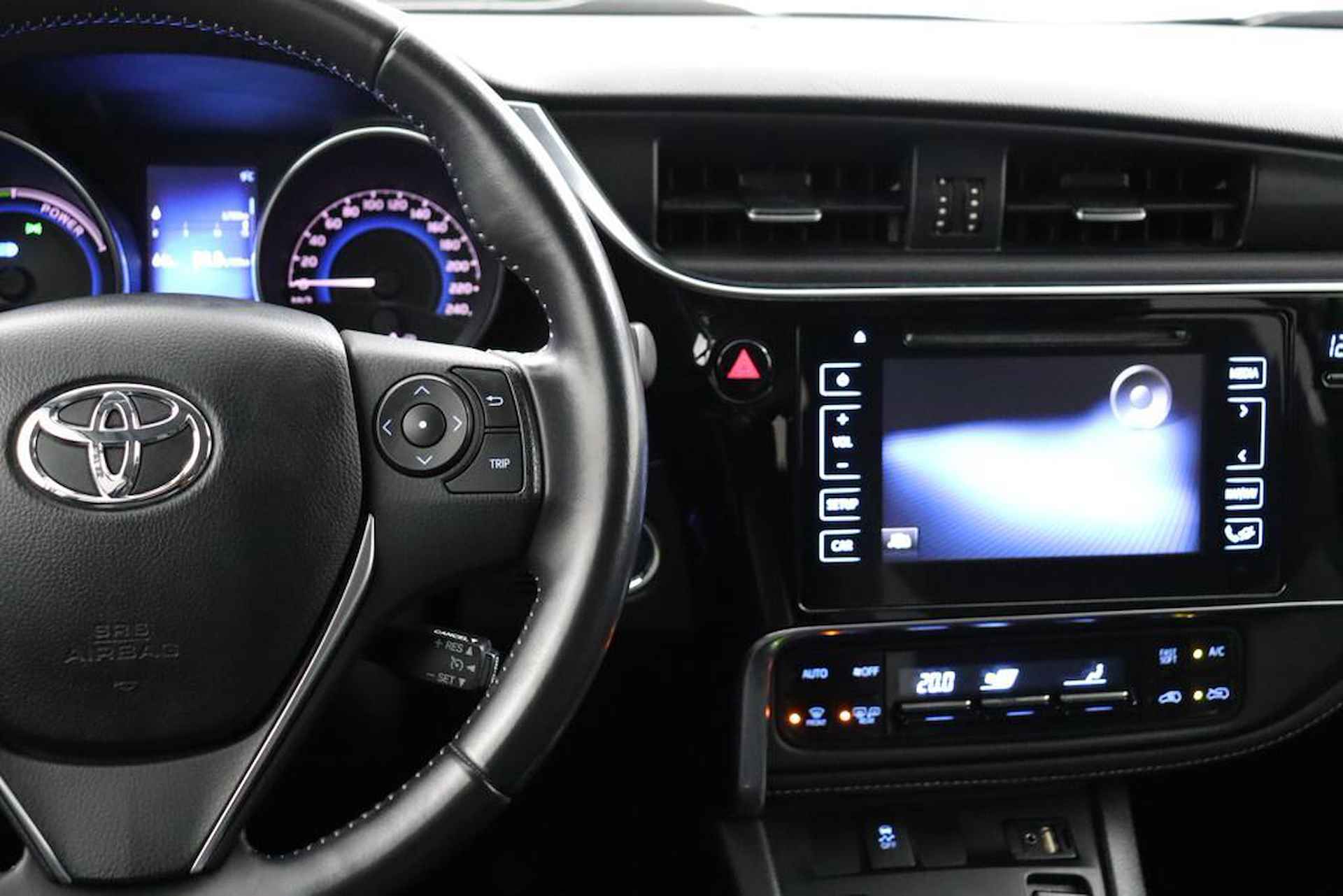 Toyota Auris 1.8 Hybrid Dynamic | Navigatie | Cruise-Control | Parkeercamera | - 21/53
