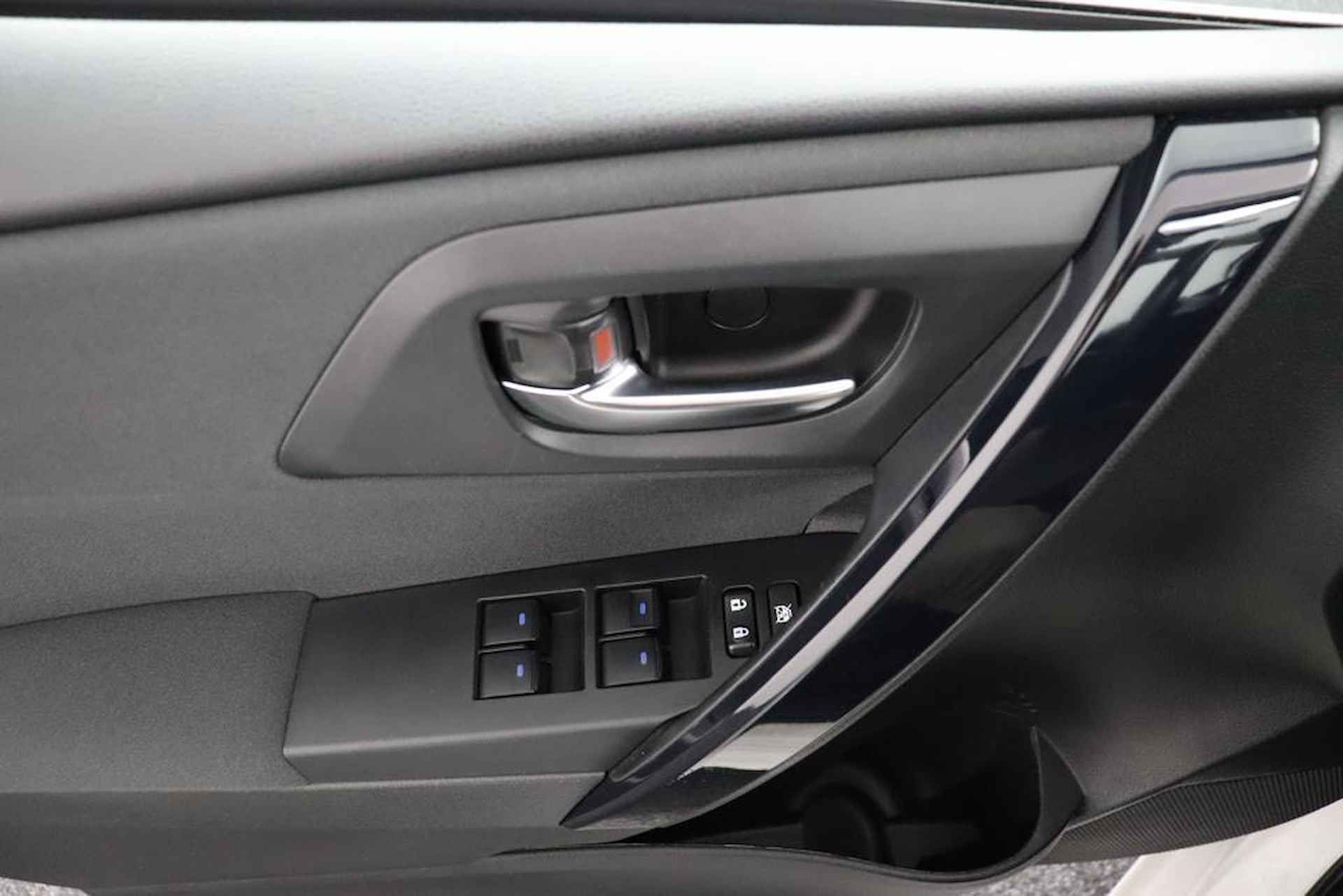 Toyota Auris 1.8 Hybrid Dynamic | Navigatie | Cruise-Control | Parkeercamera | - 27/53
