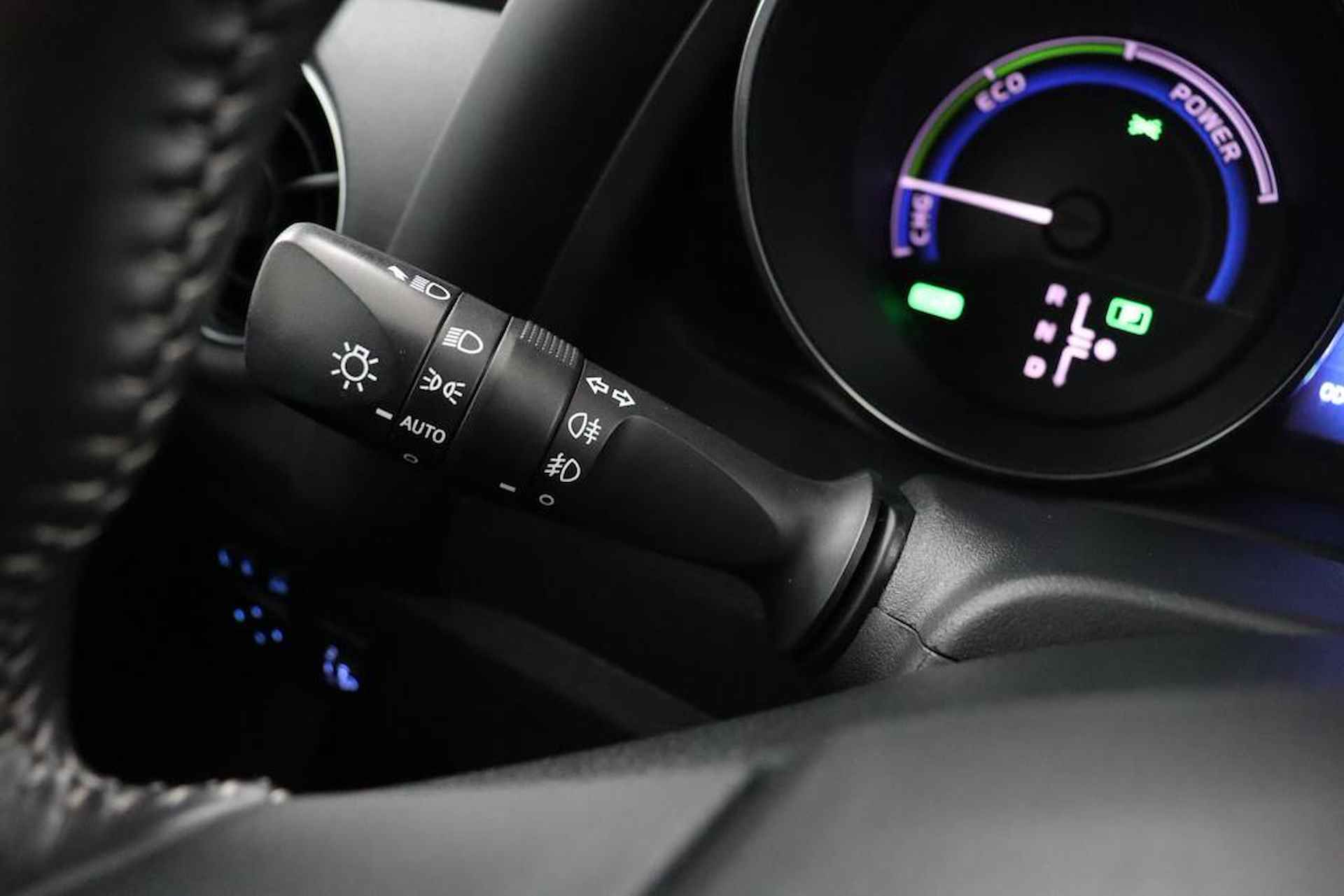 Toyota Auris 1.8 Hybrid Dynamic | Navigatie | Cruise-Control | Parkeercamera | - 29/53