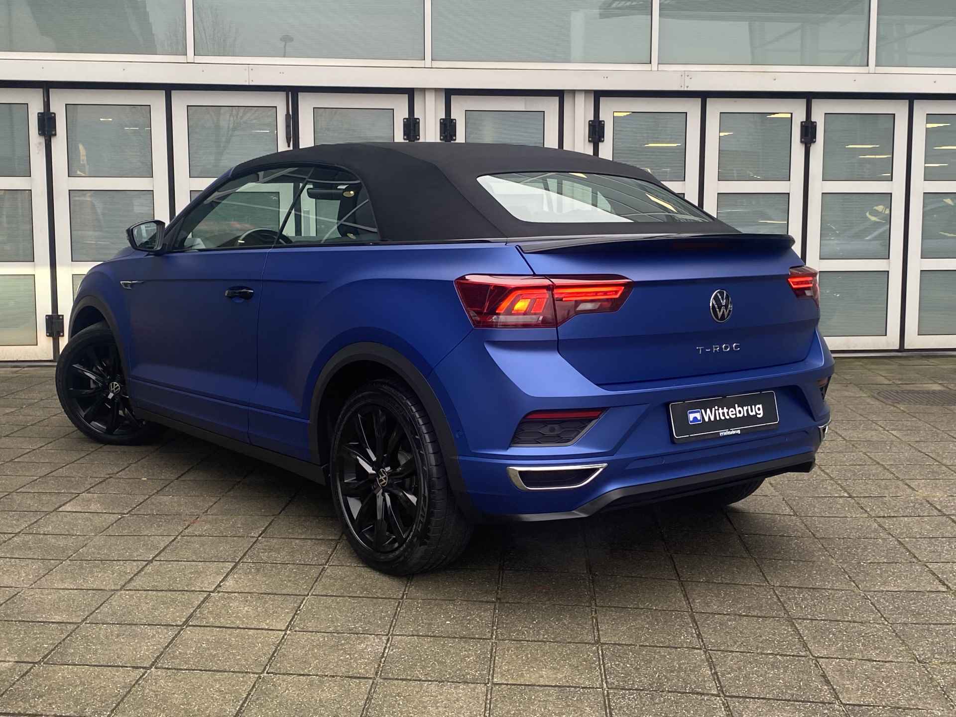 Volkswagen T-Roc Cabrio 1.5 TSI 150pk DSG R-Line / Edition Blue 170/800 / Blauw Mat / Virtual Cockpit / Black Style / 18'' LMV / Stuur en Stoelverwarming / Navi / Camera / LED Koplampen / VW - 12/32