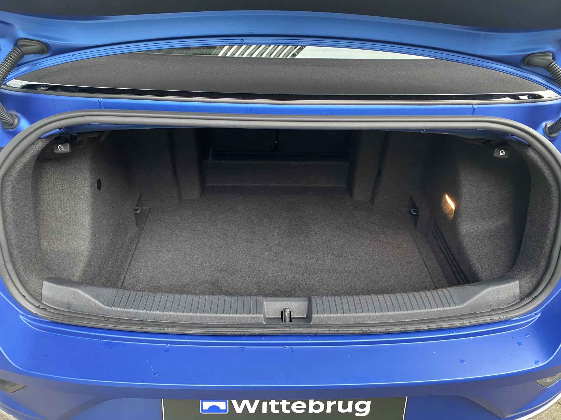 Volkswagen T-Roc Cabrio 1.5 TSI 150pk DSG R-Line / Edition Blue 170/800 / Blauw Mat / Virtual Cockpit / Black Style / 18'' LMV / Stuur en Stoelverwarming / Navi / Camera / LED Koplampen / VW - 21/32