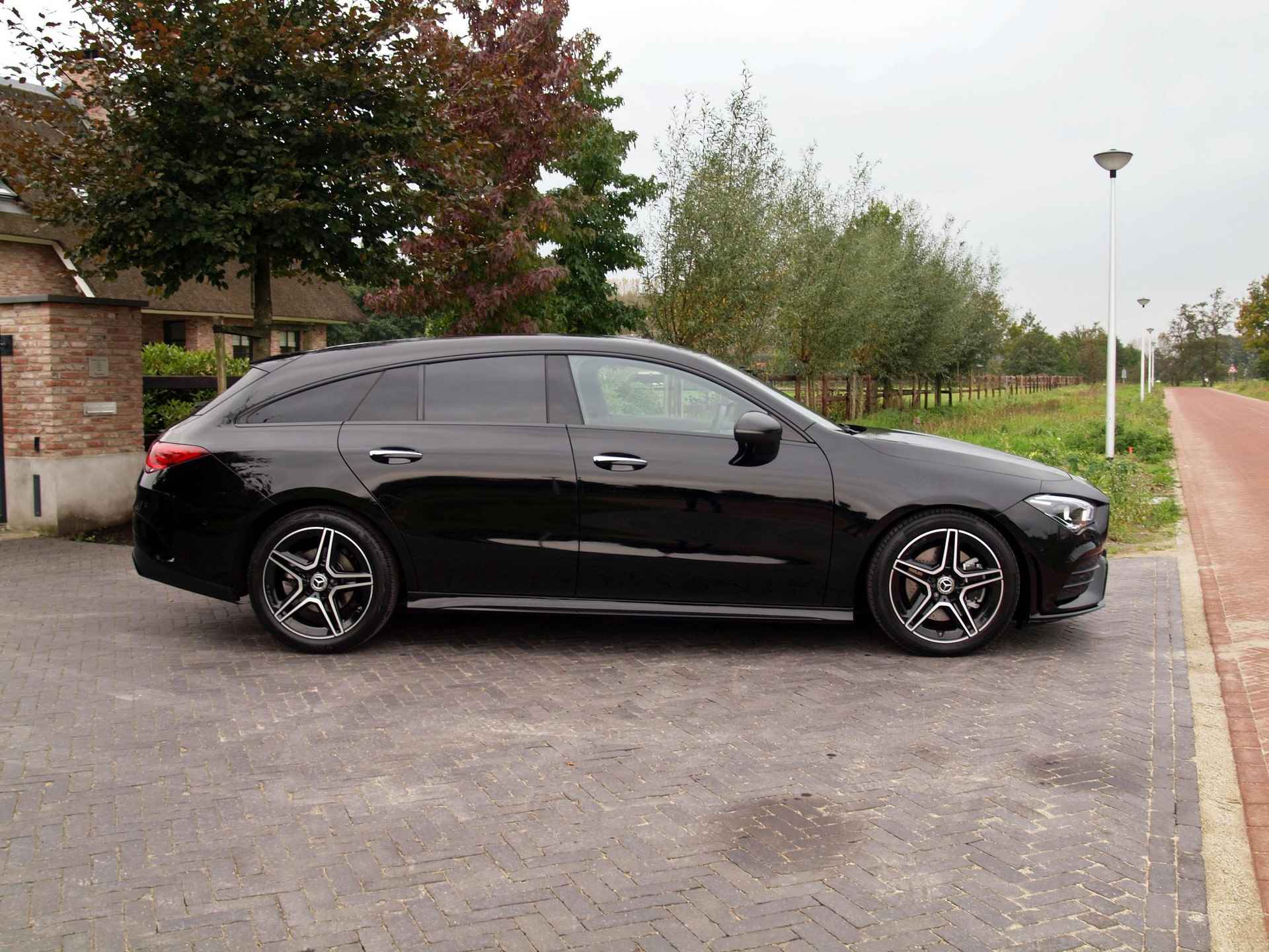 Mercedes-Benz CLA-klasse Shooting Brake 200 Business Solution AMG | Widescreen cockpit | Camera | NL-Auto | - 10/32