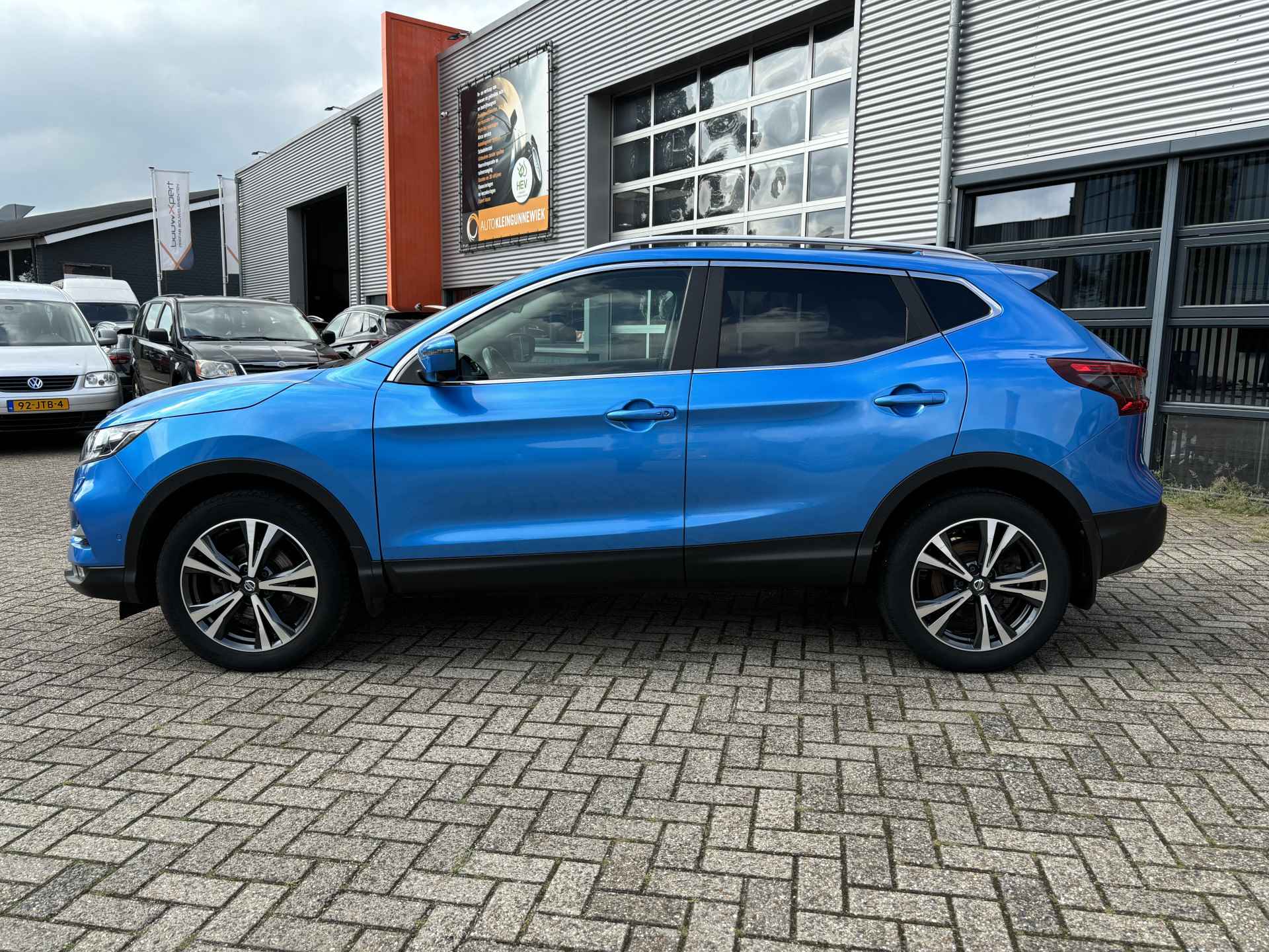 Nissan QASHQAI 1.2 N-Connecta X-Tronic Automaat / Design-Pakket / Led Koplampen / Camera 360 / Parkeersensoren - 4/24