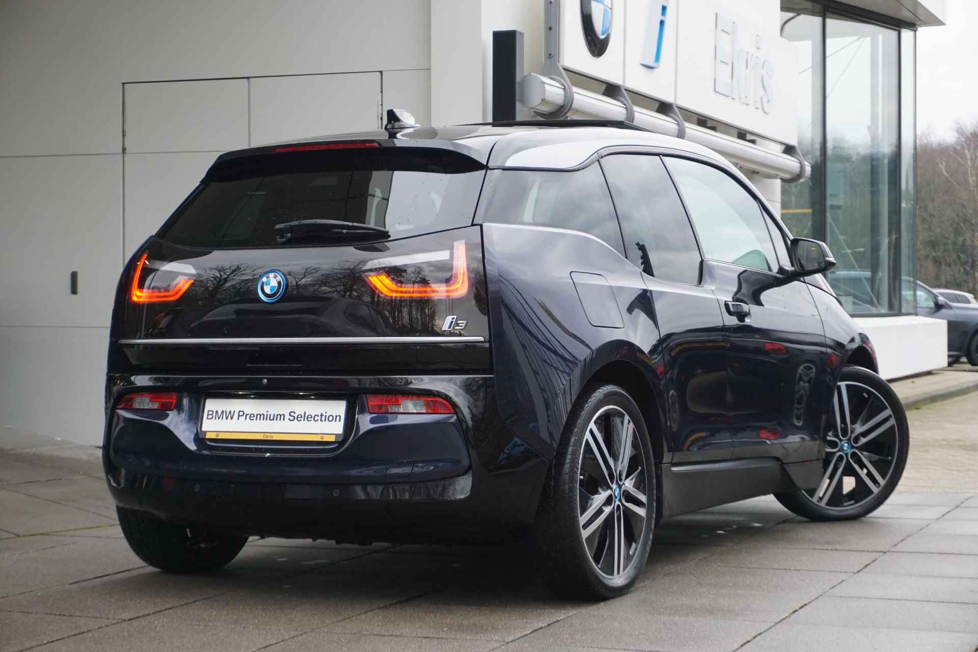 BMW i3 Executive Edition 120Ah Parkeerpakket | Comfort pack advanced | Executive Edition | Connectivity Pakket | 20 inch lichtmetalen i light wielen Dubbelspaak - 2/31