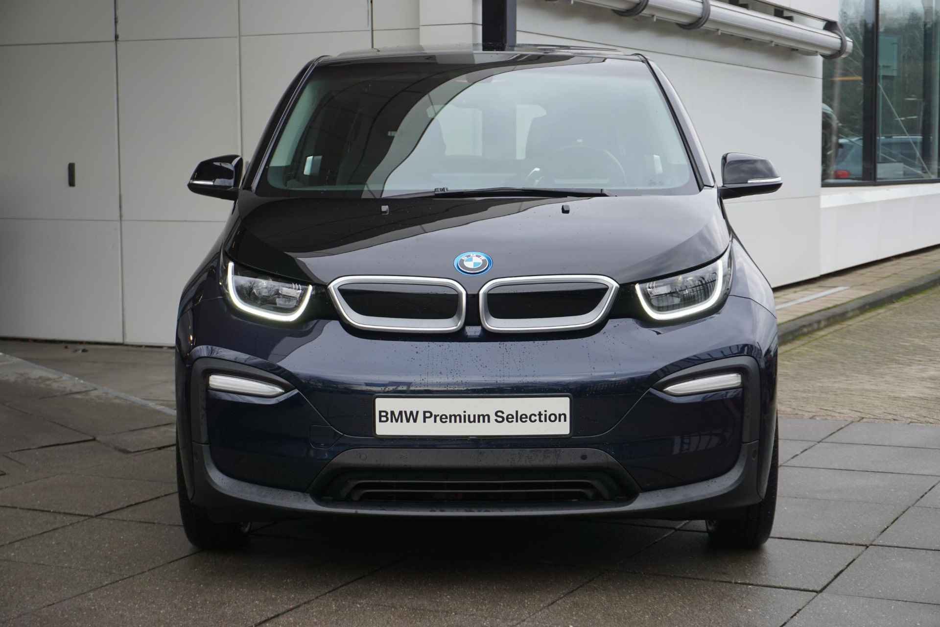 BMW i3 Executive Edition 120Ah Parkeerpakket | Comfort pack advanced | Executive Edition | Connectivity Pakket | 20 inch lichtmetalen i light wielen Dubbelspaak - 3/31