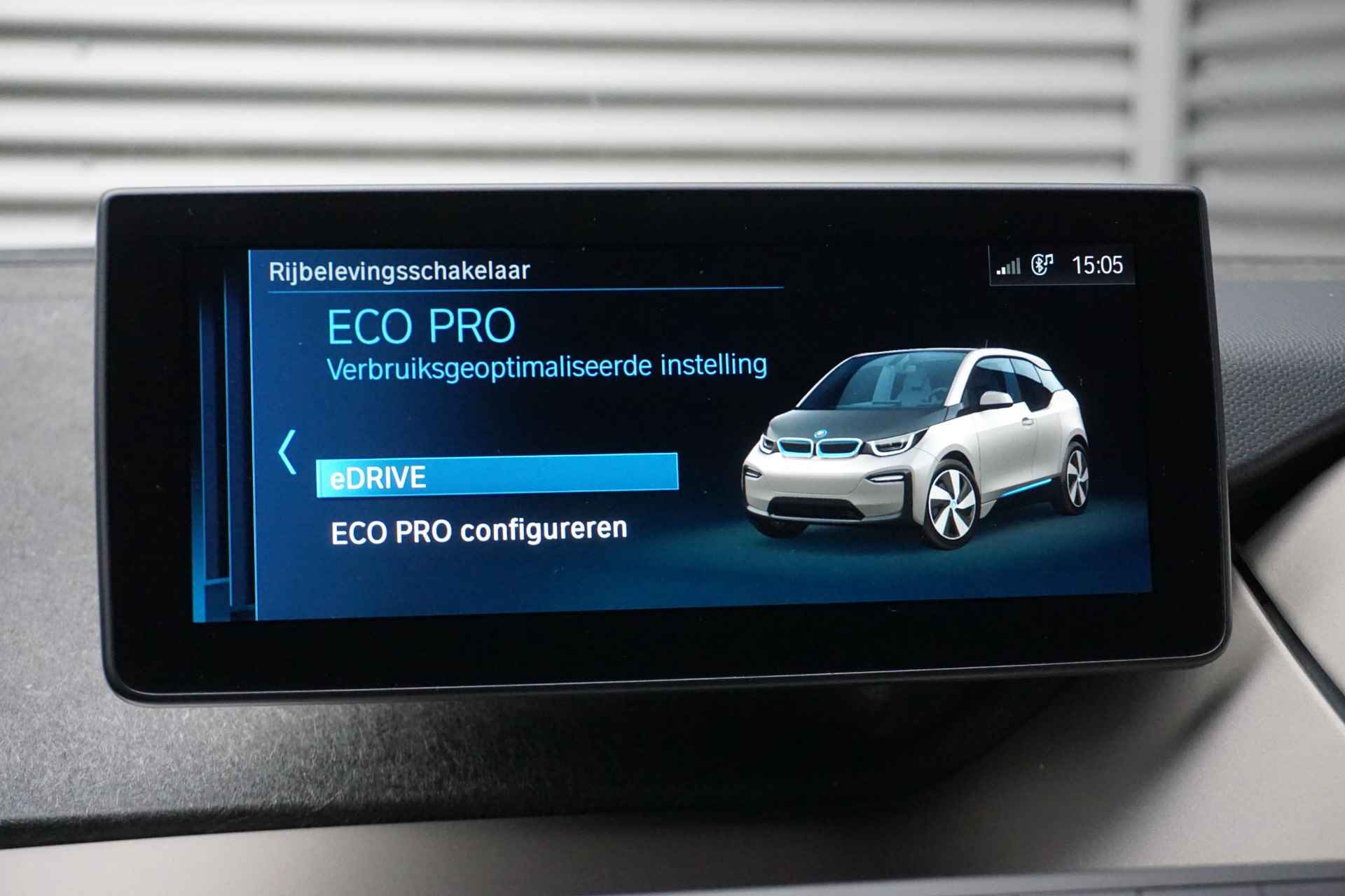 BMW i3 Executive Edition 120Ah Parkeerpakket | Comfort pack advanced | Executive Edition | Connectivity Pakket | 20 inch lichtmetalen i light wielen Dubbelspaak - 19/31