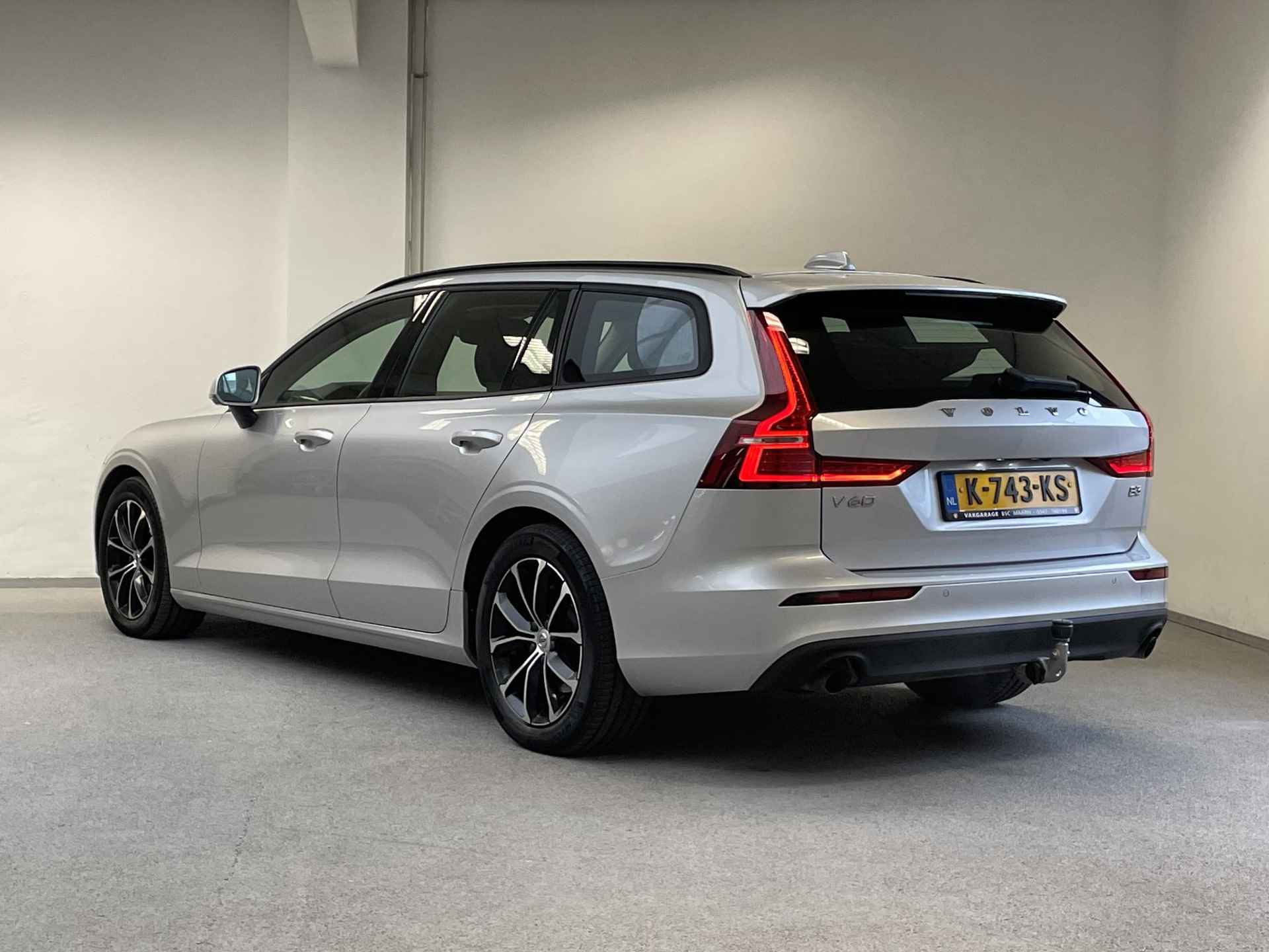 Volvo V60 2.0 B3 Momentum | TREKHAAK | 1e-EIG. | CAMERA | ORG.NL | - 2/45